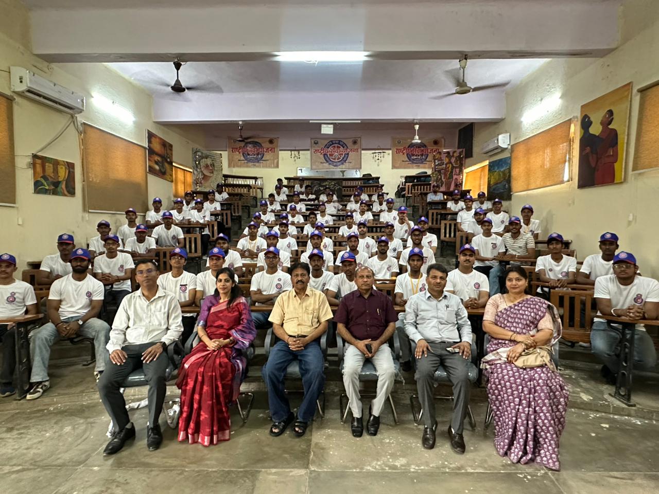 राष्ट्रीय सेवा योजना के अंतर्गत आयोजित सप्त दिवसीय विशेष शिविर का समापन समारोह