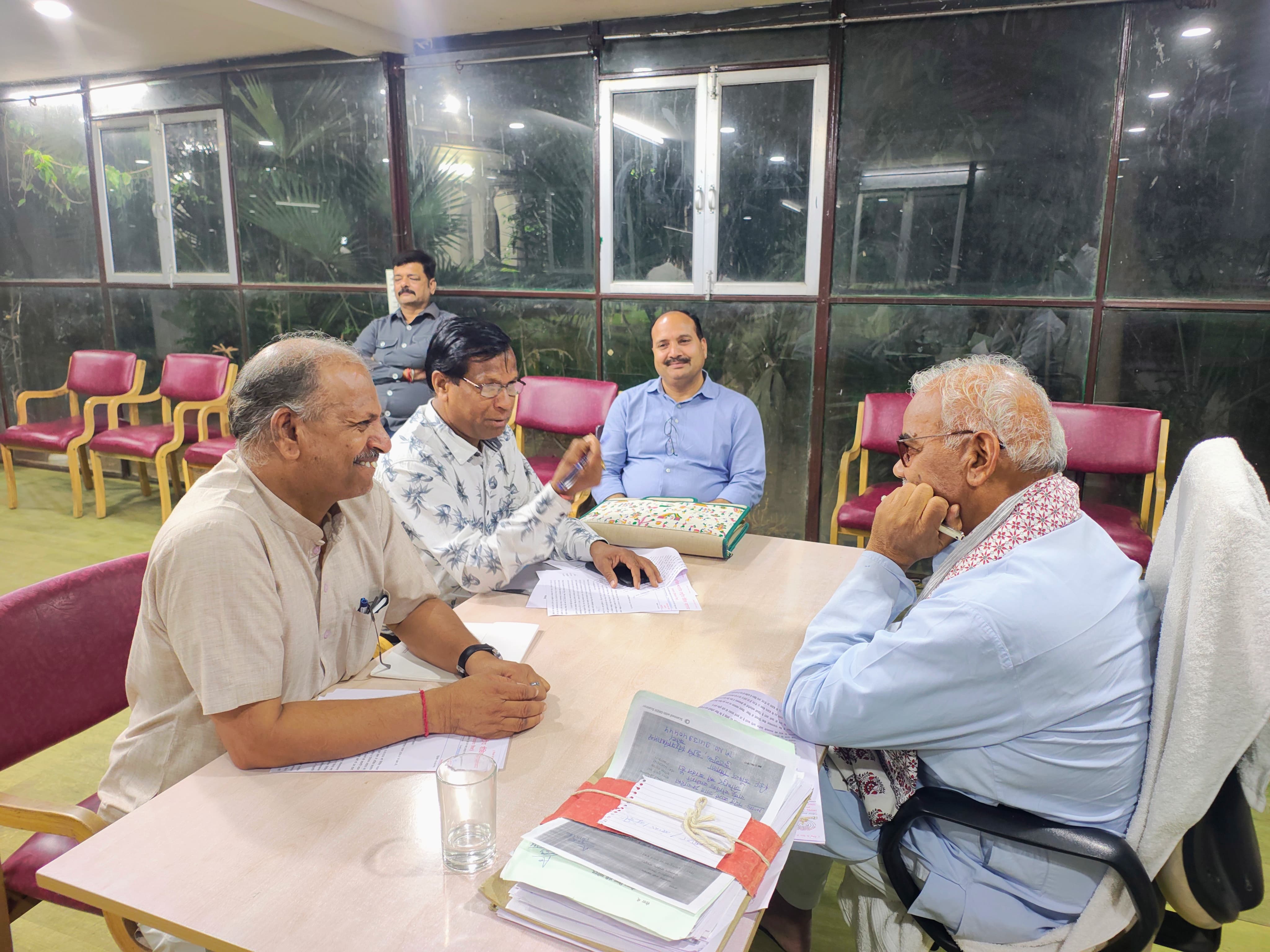 शिक्षक हितों पर कुठाराघात पर शैक्षिक महासंघ का कड़ा विरोध