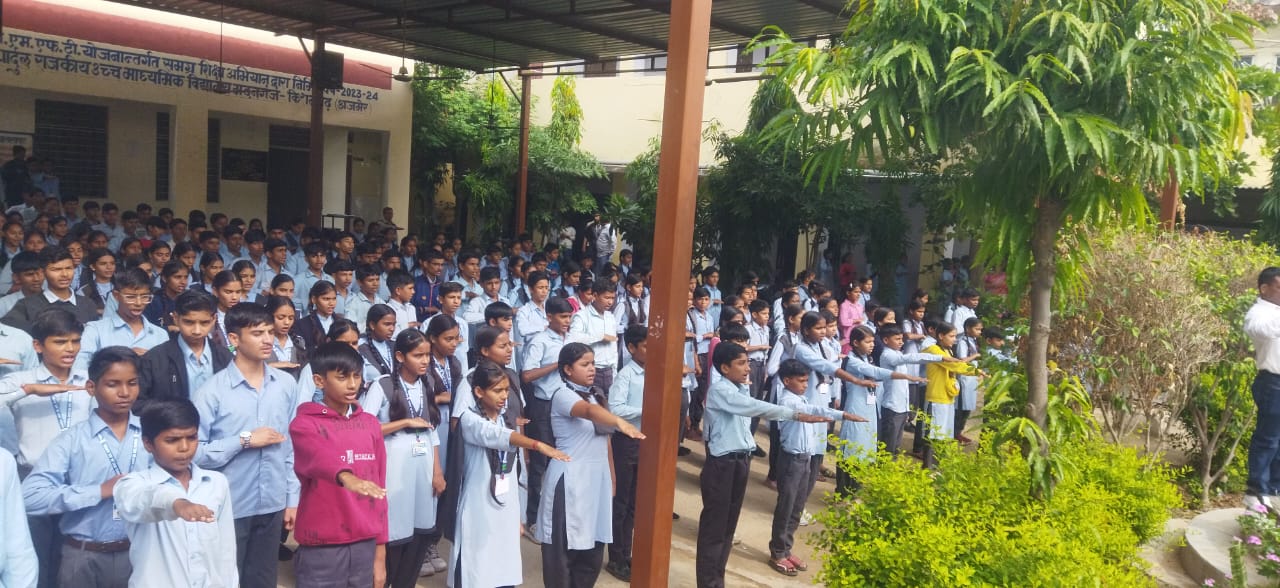 मेगा पीटीएम का सफल आयोजन, अभिभावकों ने दिखाया उत्साह