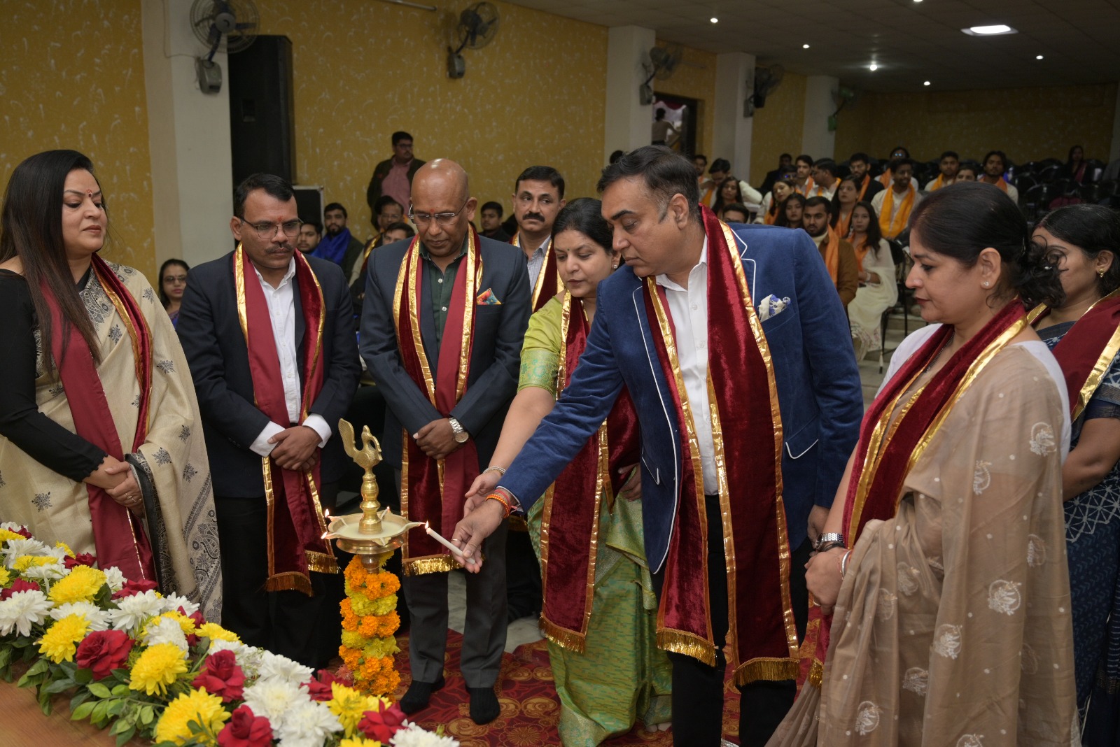 प्लेसमेंट के बाद अब डिग्री, स्टूडेंट्स को मिली दोहरी खुशी