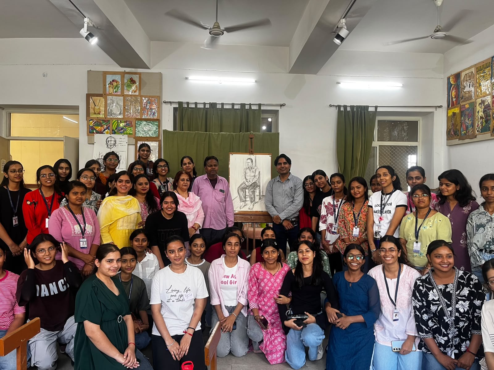 कला, कल्पना और रचनात्मकता के माध्यम से विद्यार्थियों की प्रतिभा को मिला नया आयाम
