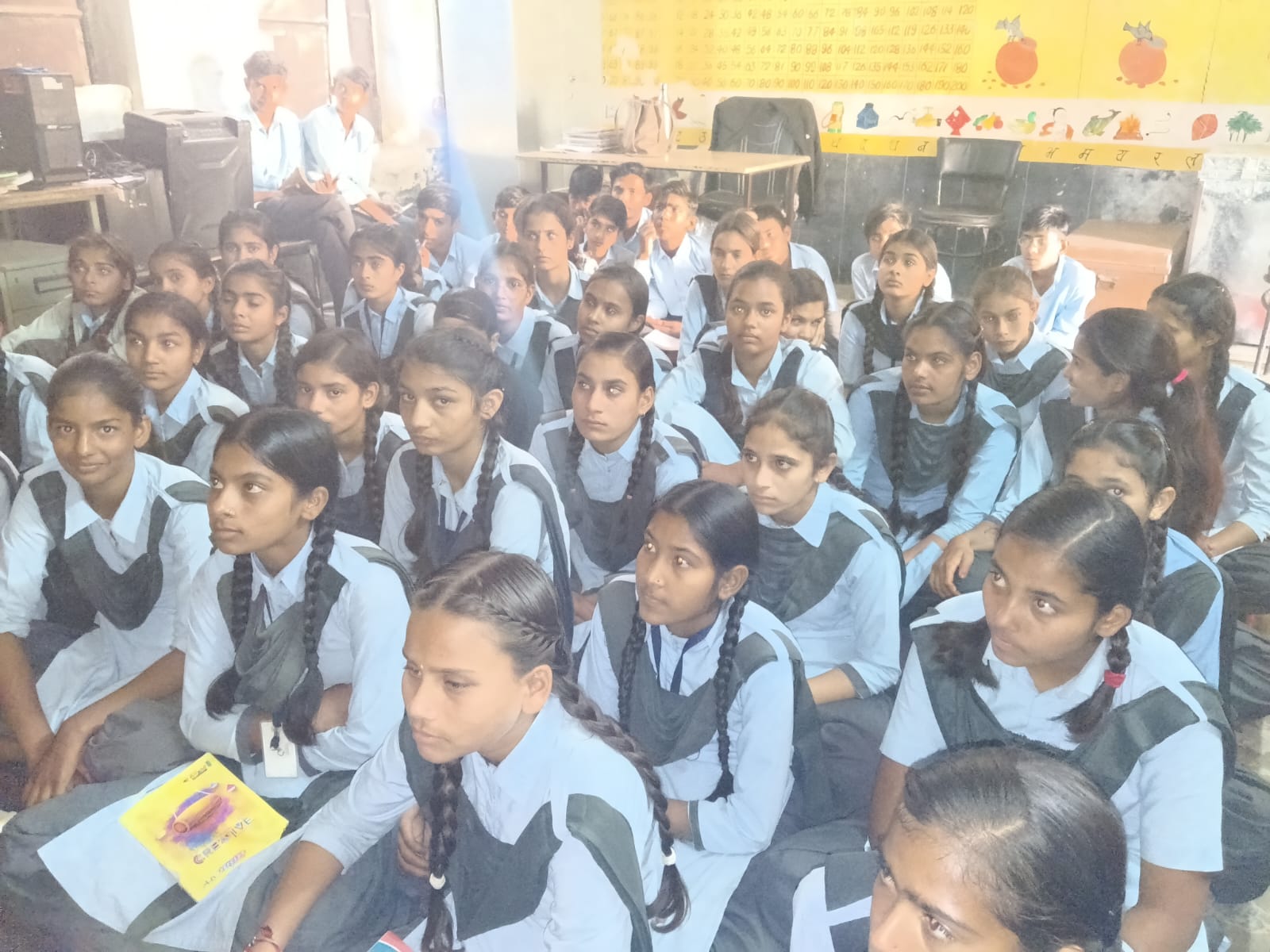 यूनिवर्सिटी ऑफ टेक्नोलॉजी द्वारा ग्राम टूटोली में विज्ञान में रोजगार के अवसर  एक्सटेंशन एक्टिविटी का आयोजन