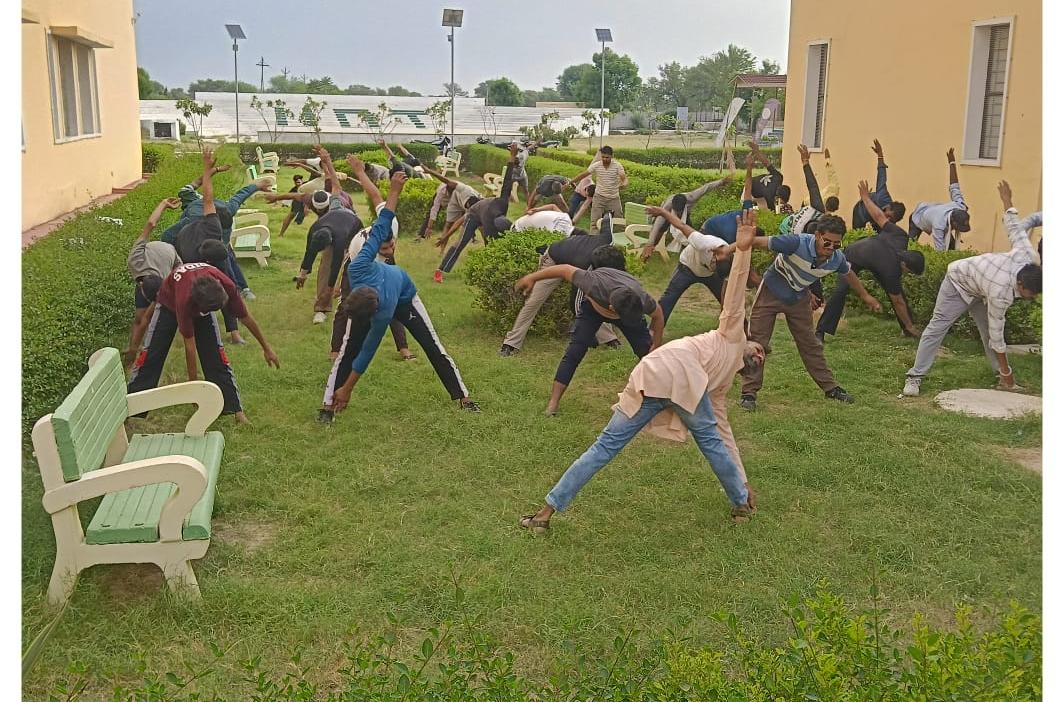 यूनिवर्सिटी ऑफ टेक्नोलॉजी, वाटिका में अंतरराष्ट्रीय योग दिवस पर आयोजित हुआ सात दिवसीय योग एवं प्राणायाम शिविर