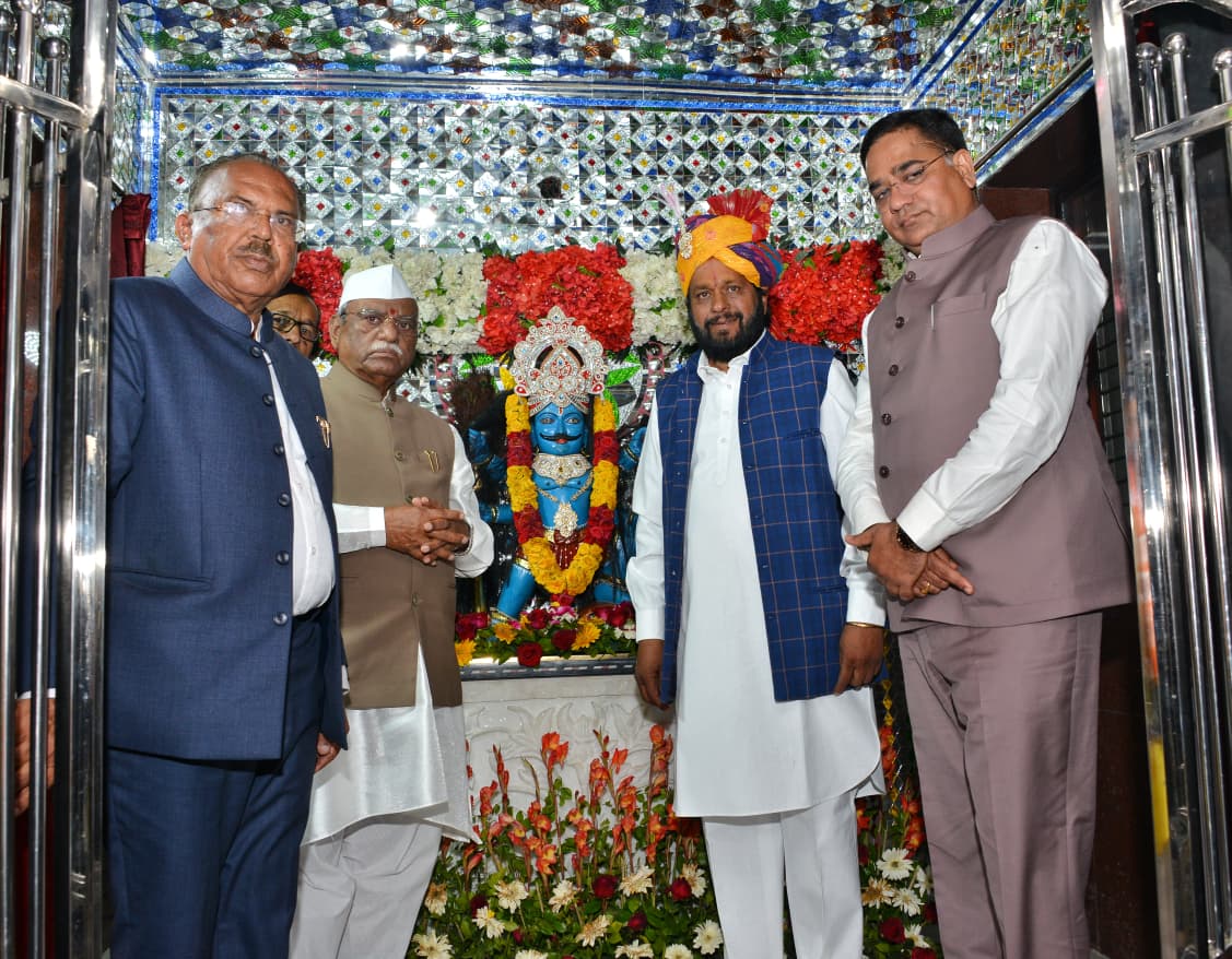 राज्यपाल बागडे ने राजगढ़ स्थित भैरव धाम पहुंचकर की वहां पूजा अर्चना