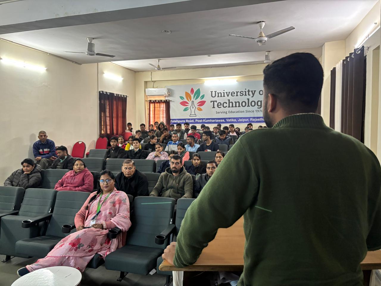 सात दिवसीय एनएसएस शिविर के चतुर्थ एवं पंचम दिवस सामाजिक कल्याण, योग, स्वास्थ्य एवं जनजागरूकता को समर्पित