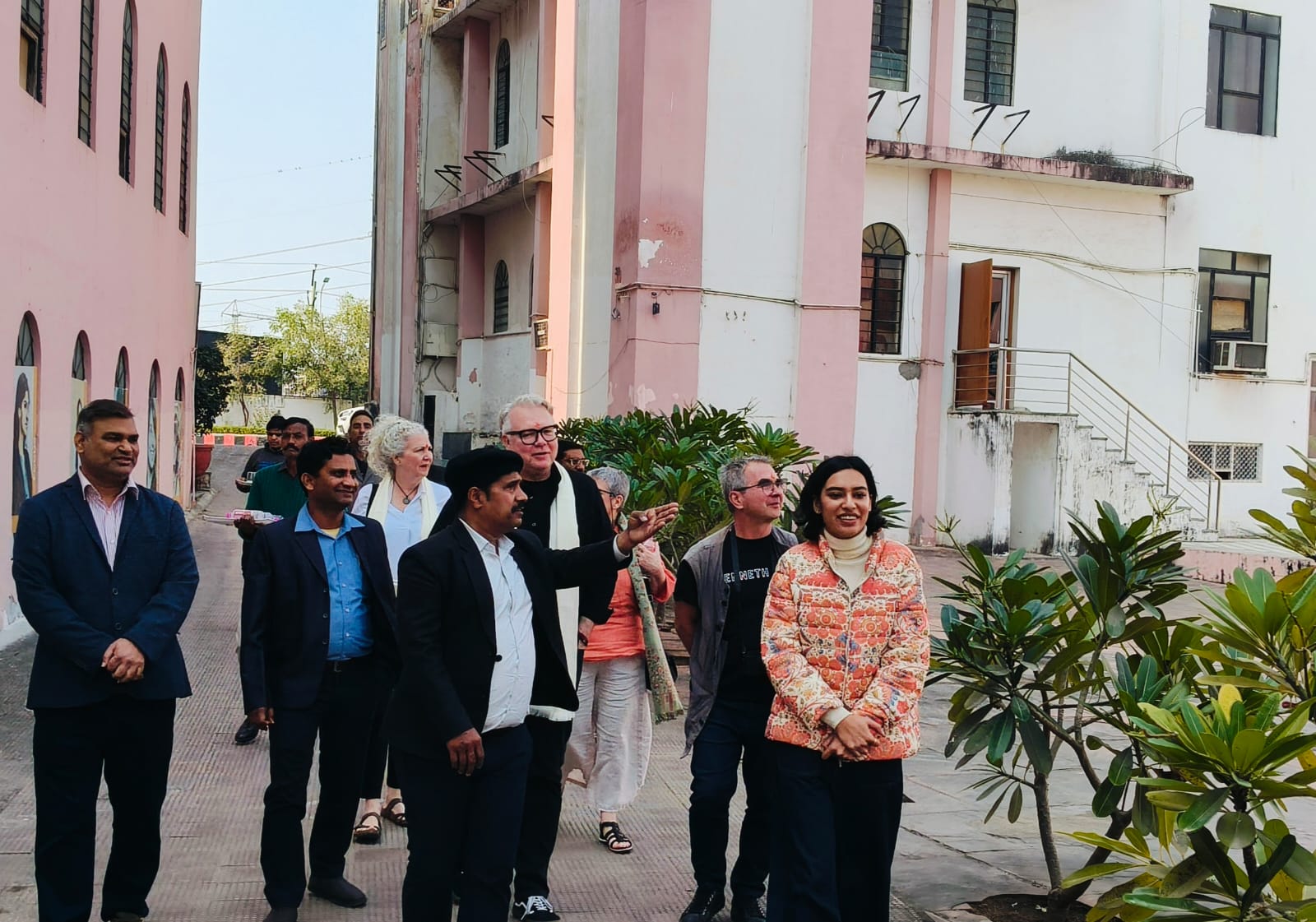 रीजनल कॉलेज कैंपस, सीतापुरा, जयपुर में पार्सन्स स्कूल ऑफ डिजाइन, न्यूयॉर्क सिटी के प्रतिनिधिमंडल का भ्रमण