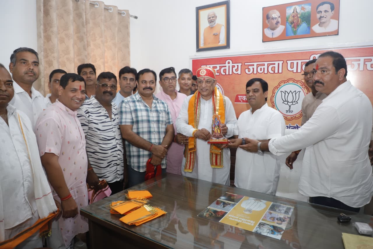 मंत्री जोराराम ने सामूहिक विवाह समारोह में नवयुगलों को दिया आर्शीवाद