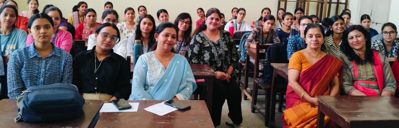 सिविल सेवा दिवस पर आधारित प्रश्नोत्तरी का आयोजन किया