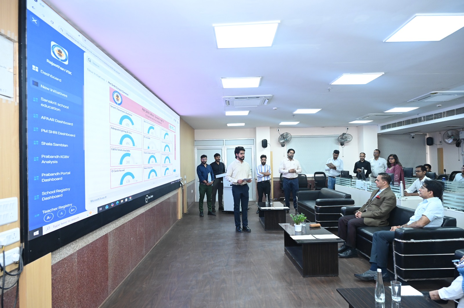 श्रेष्ठ पीएम श्री विद्यालयों की बेस्ट प्रैक्टिस शेष विद्यालयों में भी लागू करें: मुख्य सचिव