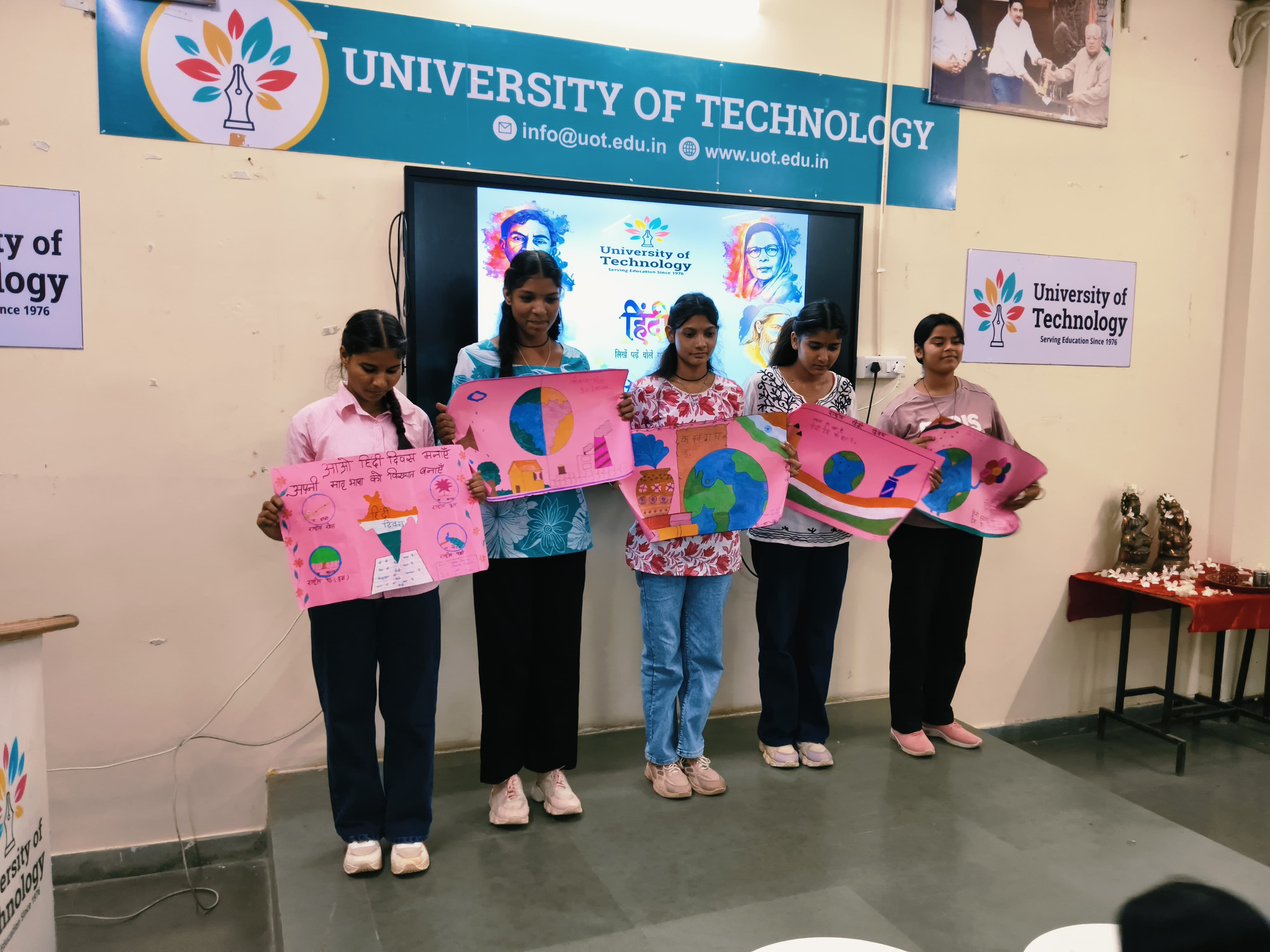 यूनिवर्सिटी ऑफ टेक्नोलॉजी, जयपुर में राष्ट्रीय हिंदी दिवस मनाया गया, हिन्दी का बड़ा रुतबा
