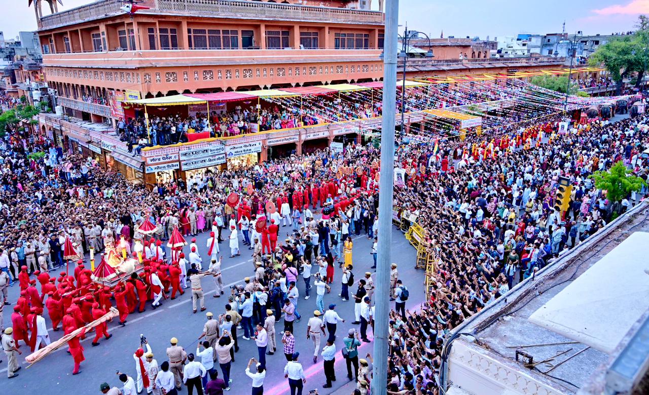 जयपुर में गणगौर की शाही सवारी ने रचा वैभव का इतिहास, रविवार को निकलेगी बूढ़ी गणगौर