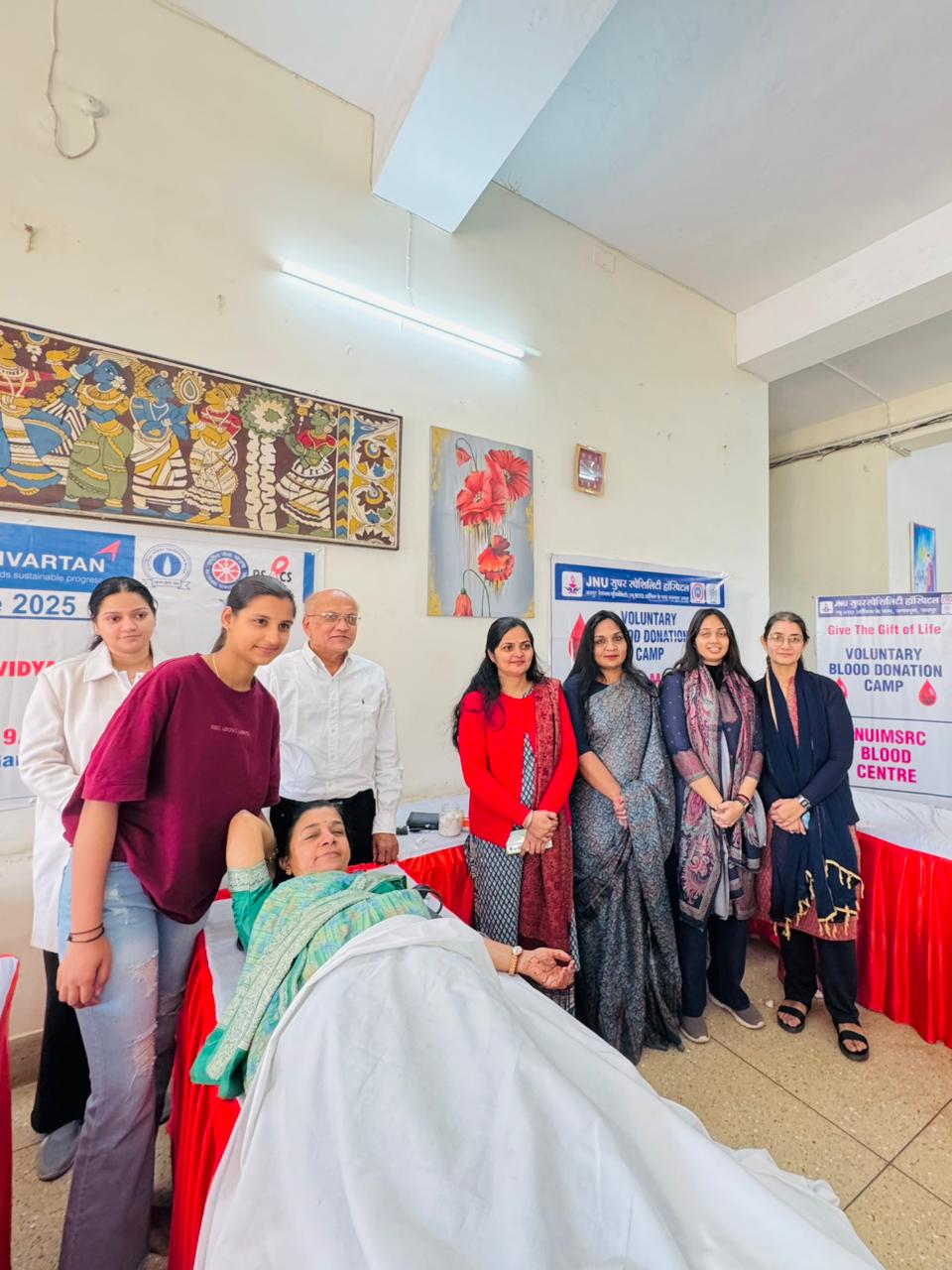 रक्तदान शिविर एवं विश्व एड्स दिवस जागरूकता कार्यक्रम का आयोजन