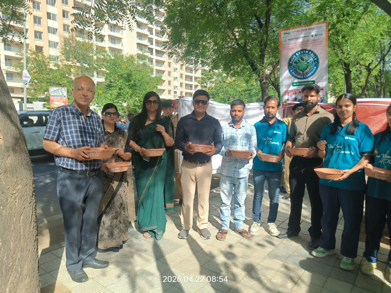 रावत पब्लिक स्कूल द्वारा वर्ल्ड अर्थ डे पर भव्य आयोजन