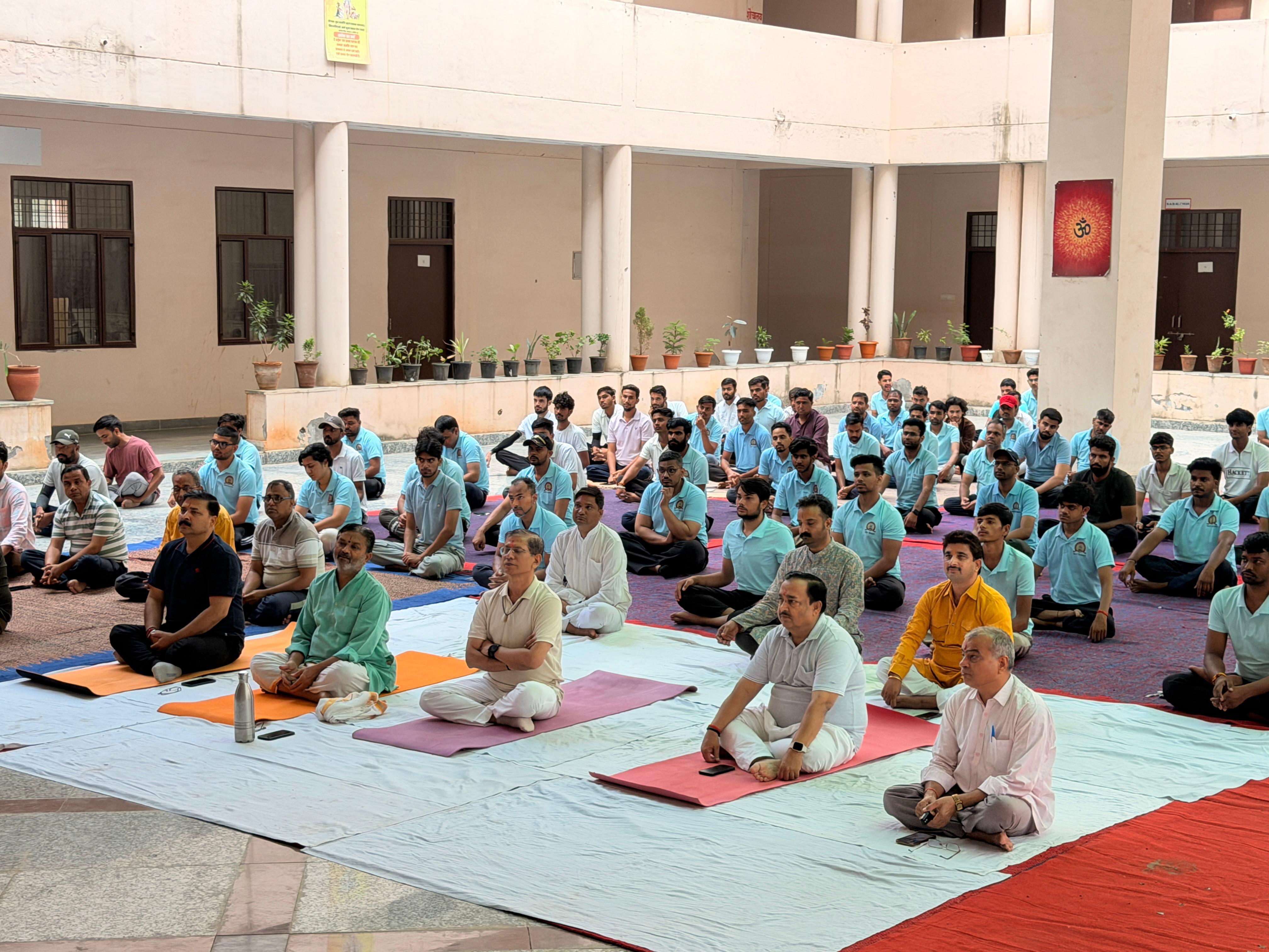 योग से ही निरोग रहेगा शरीर: राजस्थान संस्कृत विश्वविद्यालय में उत्साहपूर्वक मनाया गया 12वां अंतर्राष्ट्रीय योग दिवस