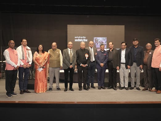 प्रवासी जयपुर राजस्थान के मुंबई में रह रहे परिवारों को जोड़ने का का कार्य कर रहा