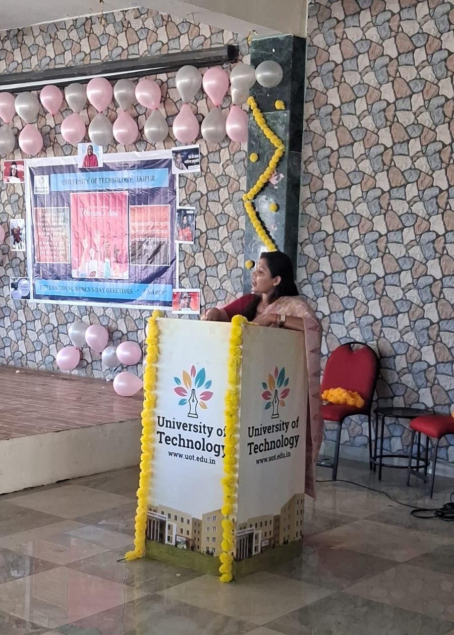 अंतर्राष्ट्रीय महिला दिवस पर यूनिवर्सिटी ऑफ टेक्नोलॉजी में महिला सशक्तिकरण कार्यक्रम आयोजित