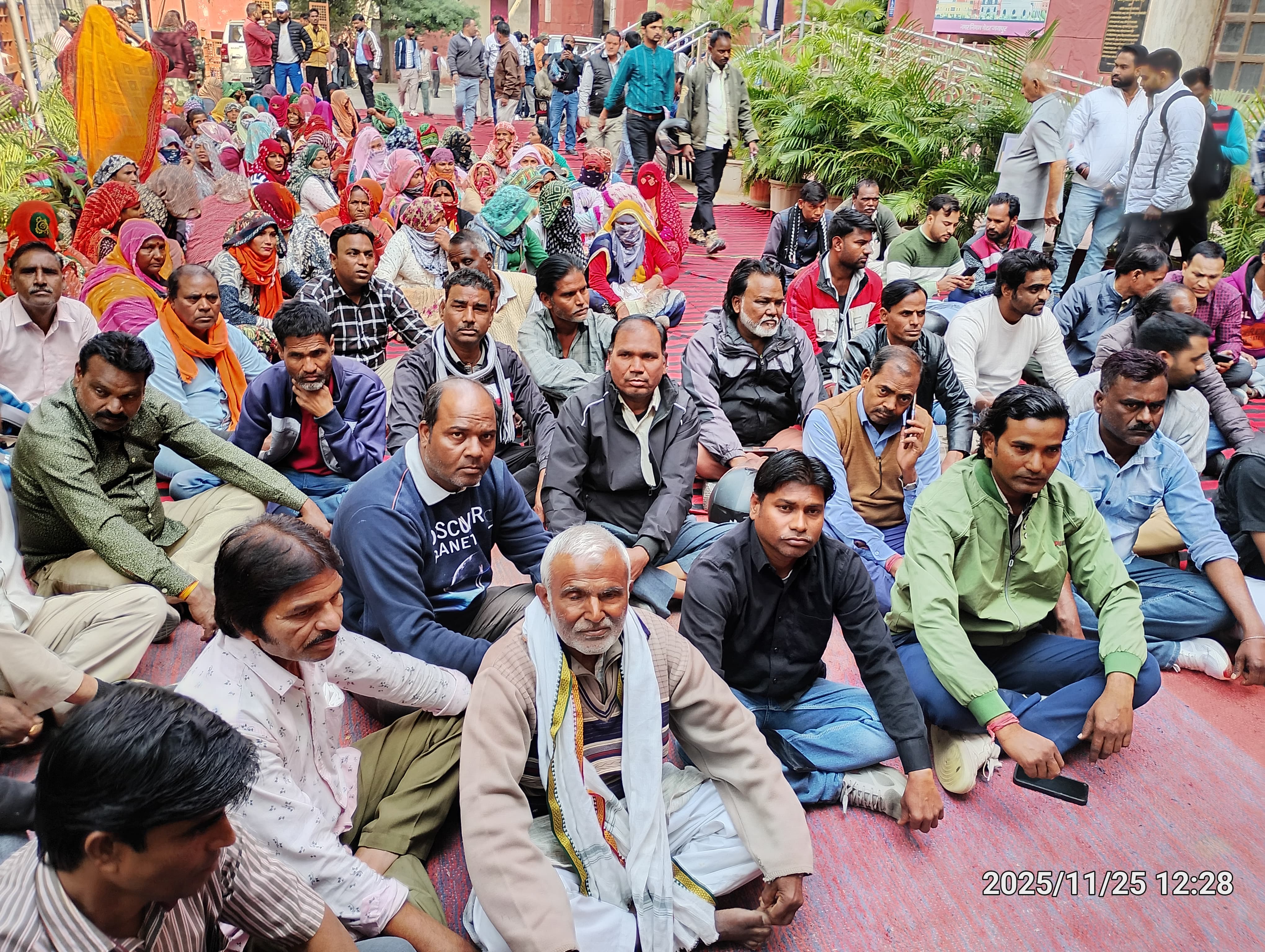 जयपुर नगर निगम कर्मचारियों के आंदोलन को मिला व्यापक समर्थन