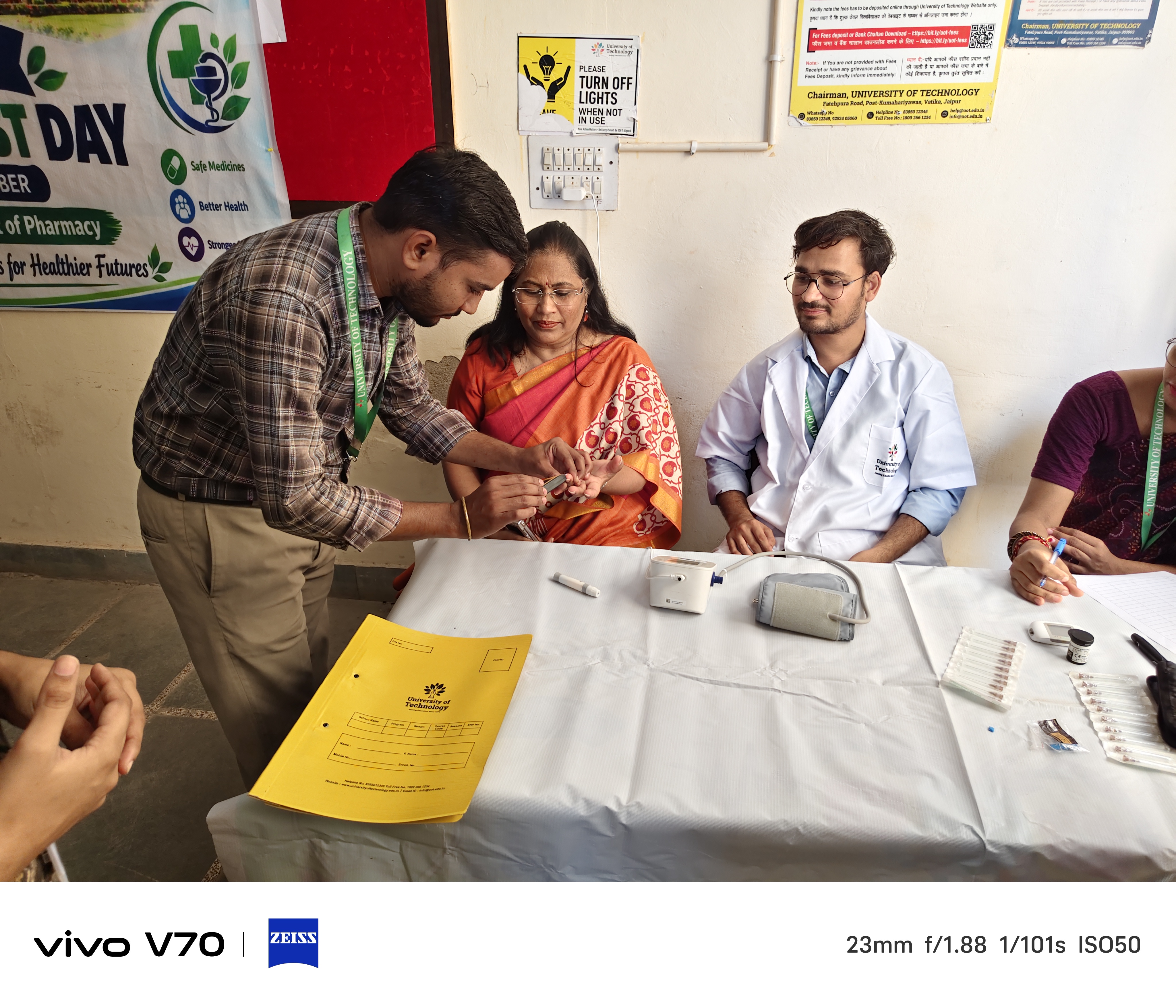 यूनिवर्सिटी ऑफ टेक्नोलॉजी, जयपुर में विश्व फार्मासिस्ट दिवस हर्षोल्लास के साथ मनाया गया