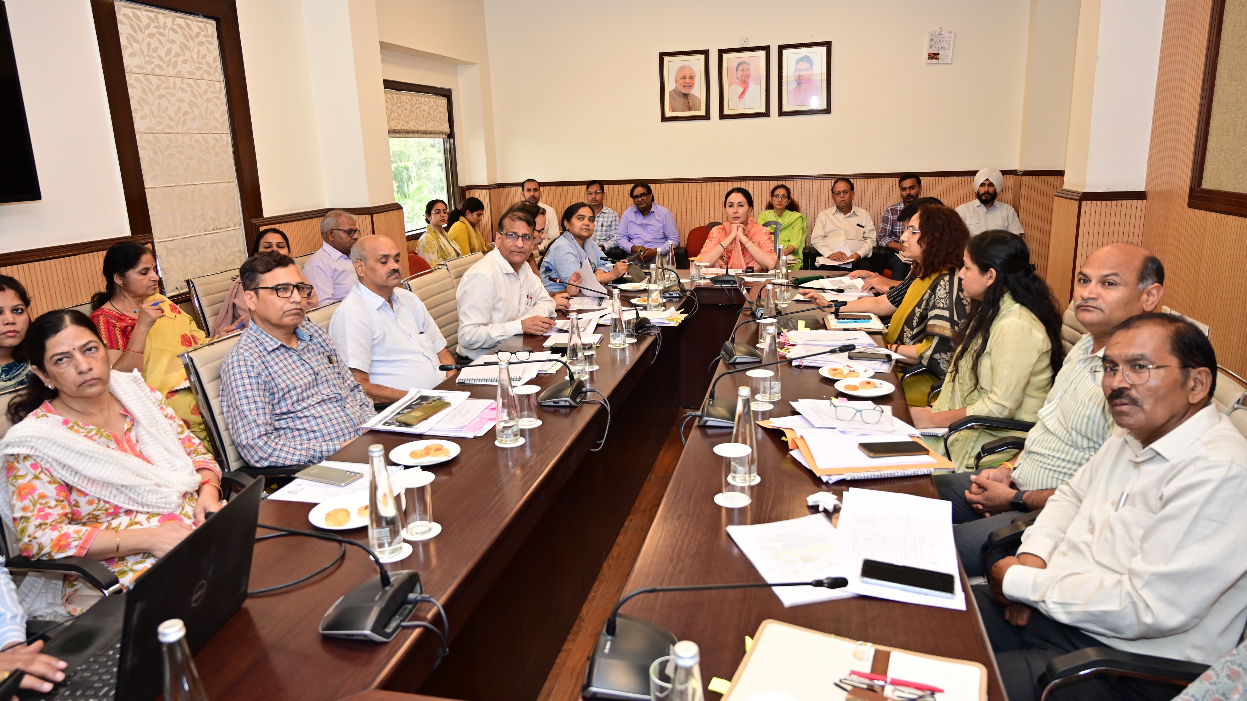 उप मुख्यमंत्री दिया कुमारी ने महिला एवं बाल विकास विभाग की योजनाओं की समीक्षा की