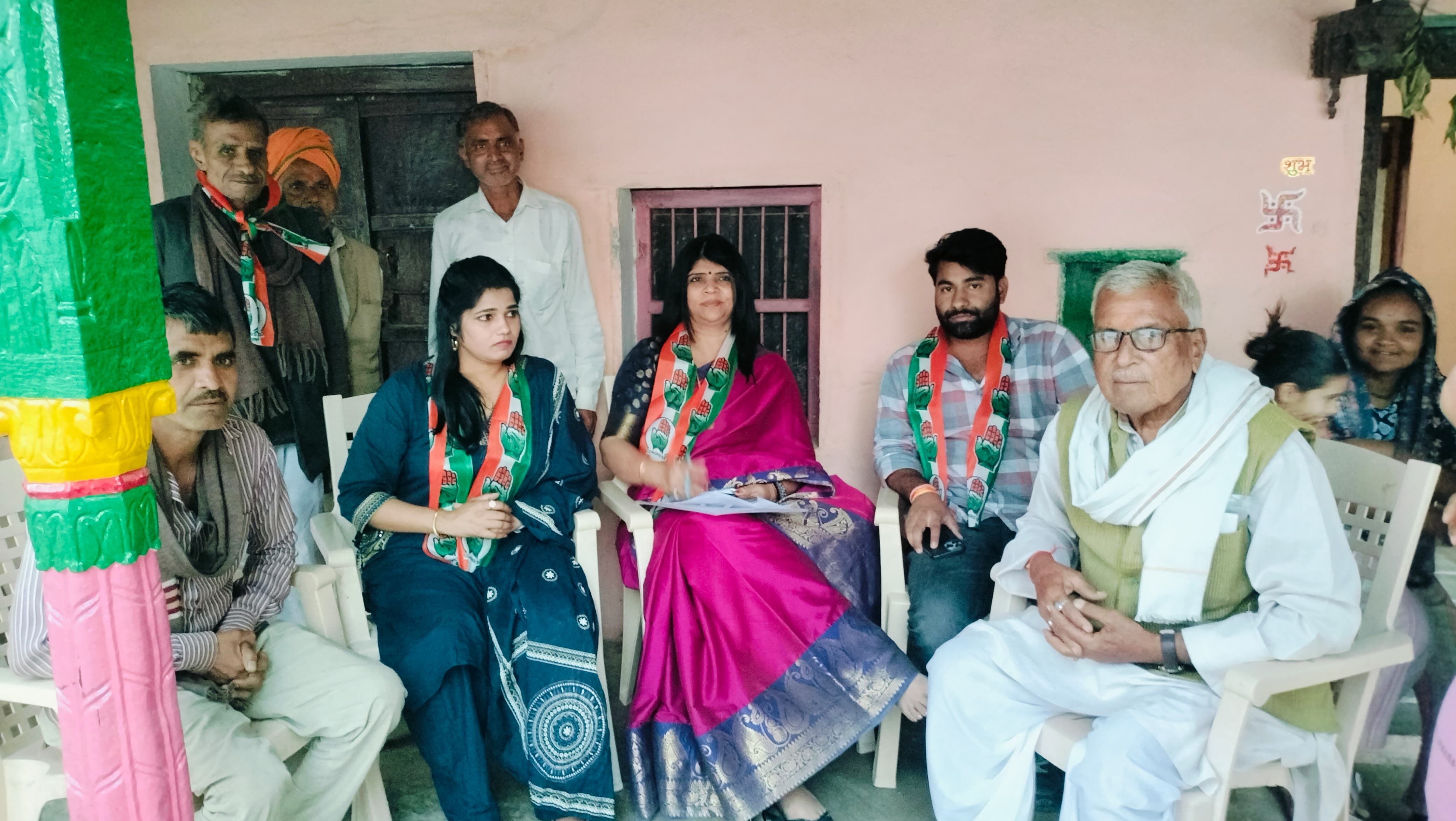 थामली पंचायत में घर घर जाकर किया जन संपर्क