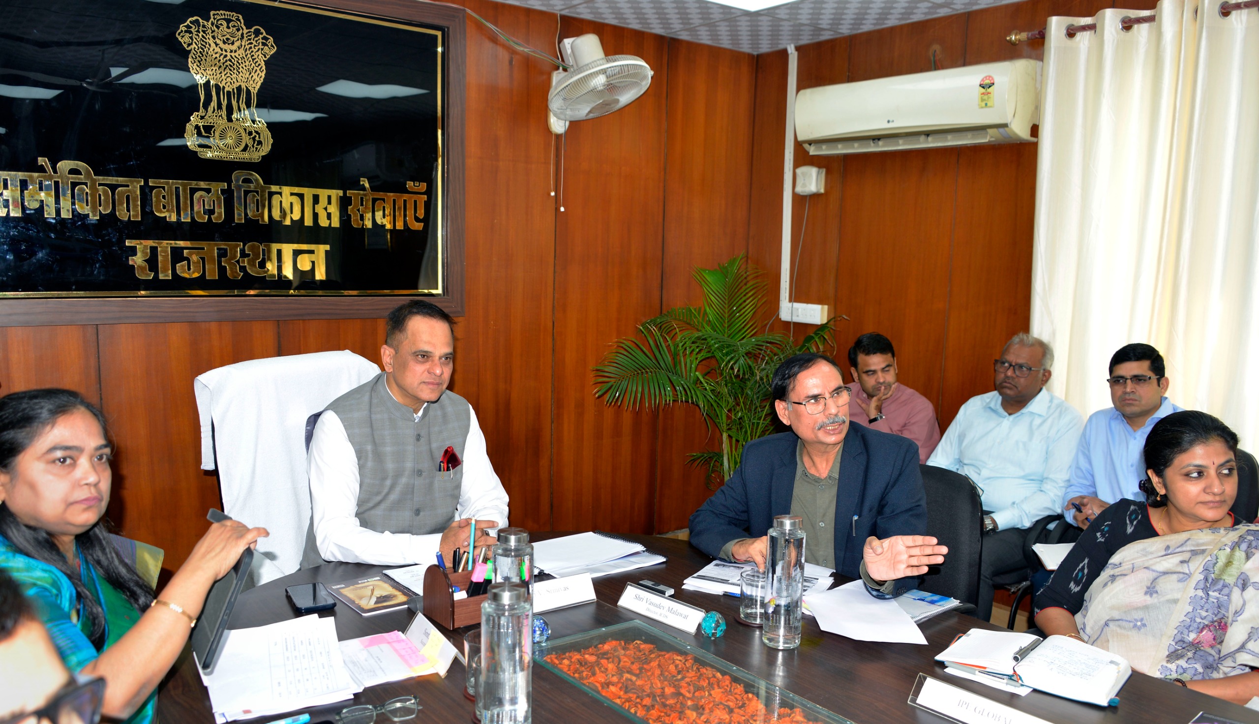 मुख्य सचिव ने दिये आंगनबाड़ी केंद्रों को प्ले स्कूल के रूप में विकसित करने के दिए निर्देश