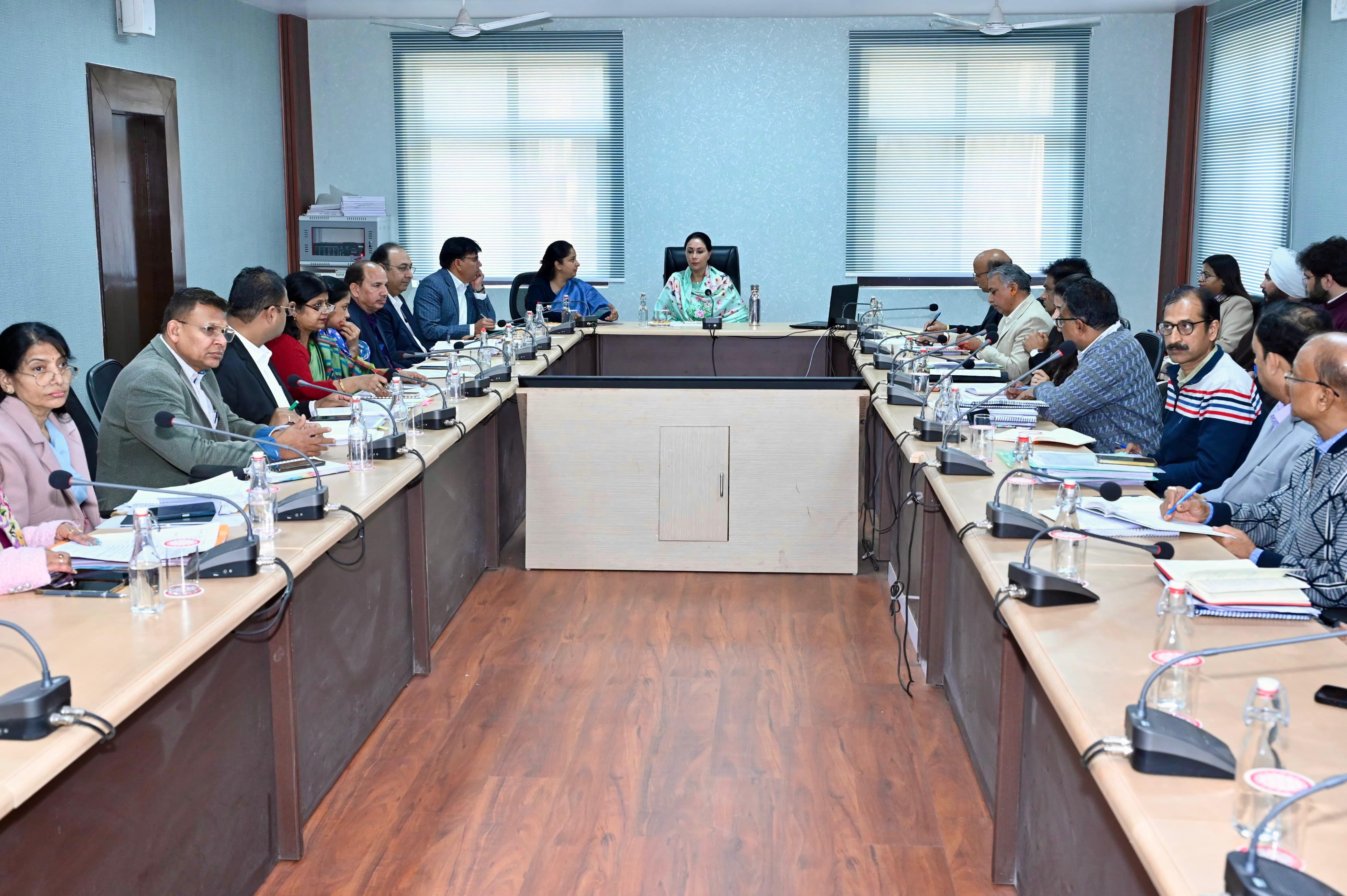 एयर कनेक्टिविटी के विस्तार से राज्य में पर्यटक आगमन को लग सकते हैं पंख- उपमुख्यमंत्री दिया कुमारी