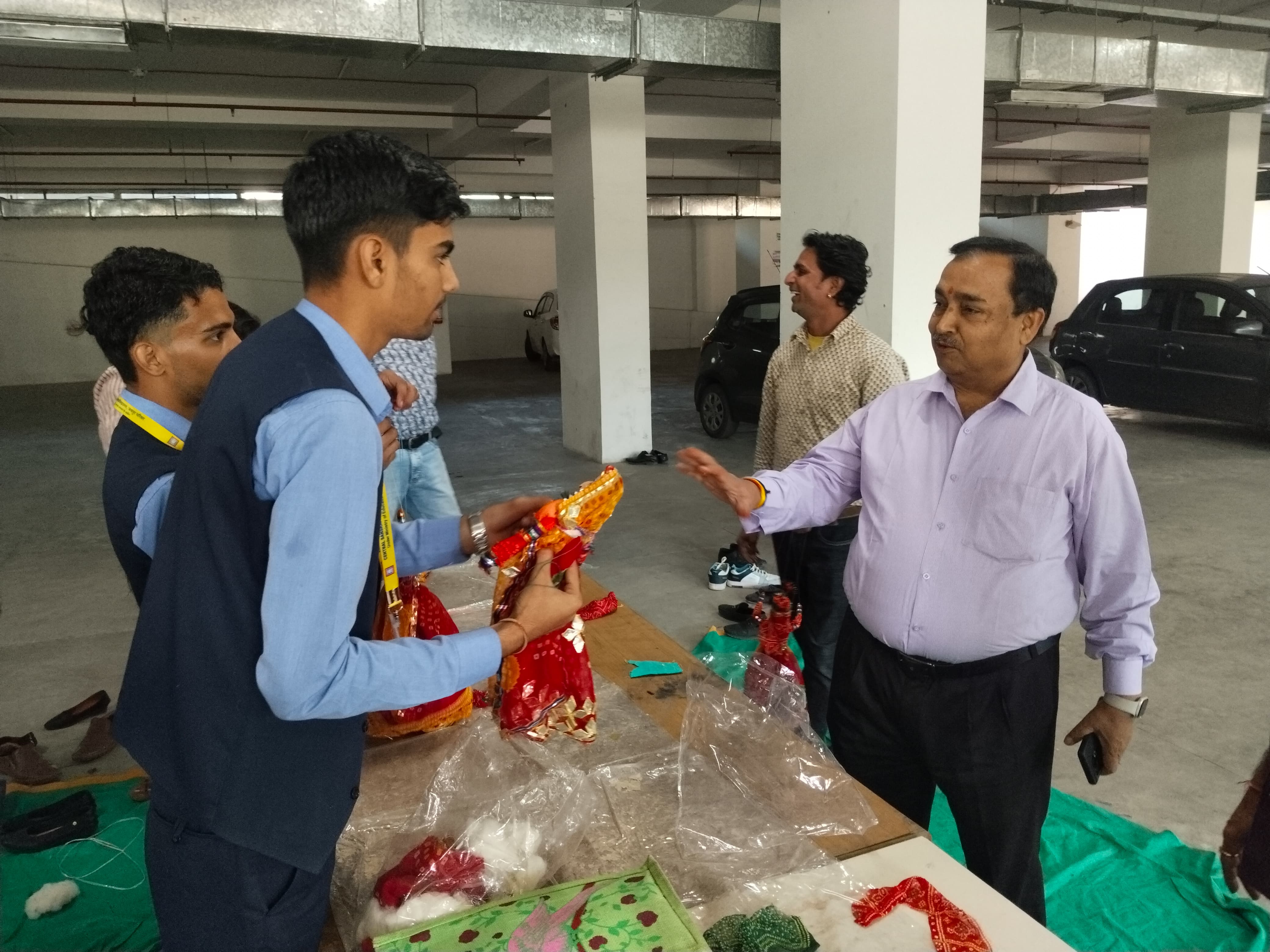 केन्द्रीय संस्कृत विश्वविद्यालय, जयपुर परिसर में कठपुतली निर्माण प्रशिक्षण कार्यशाला का द्वितीय दिवस संपन्न