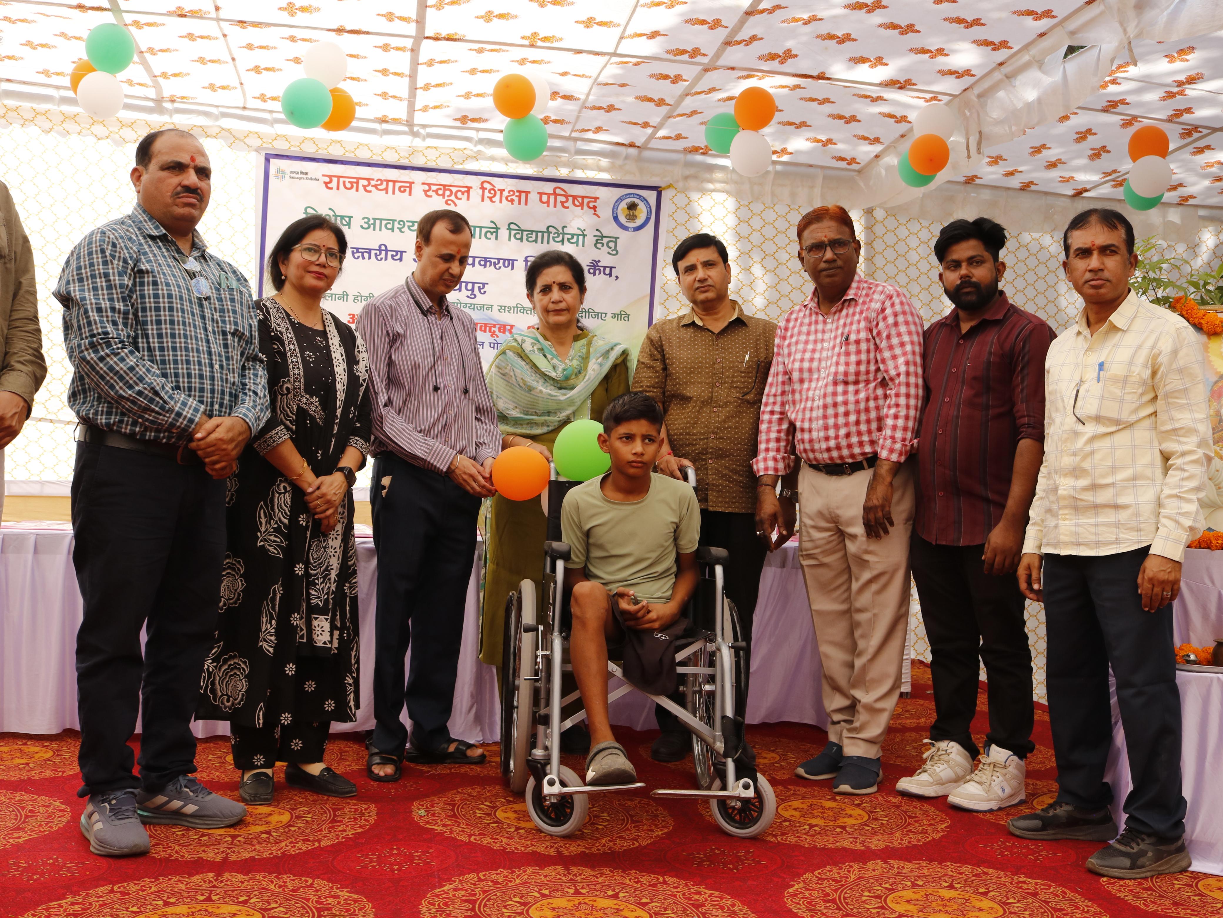 विशेष आवश्यकता वाले विद्यार्थियों को मिला संबल, जयपुर में सहायक अंग-उपकरण वितरित