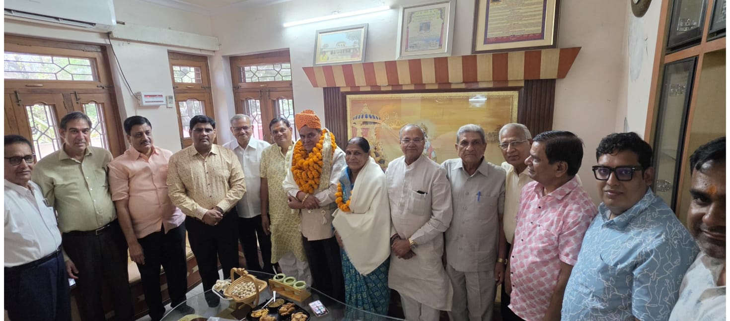 अखिल भारतवर्षीय खंडेलवाल वेश्य महासभा के राष्ट्रीय अध्यक्ष रमेश चंद्र गुप्ता तूंगावाला के महासभा में आजीवन मुख्य संरक्षक बनने पर स्वागत