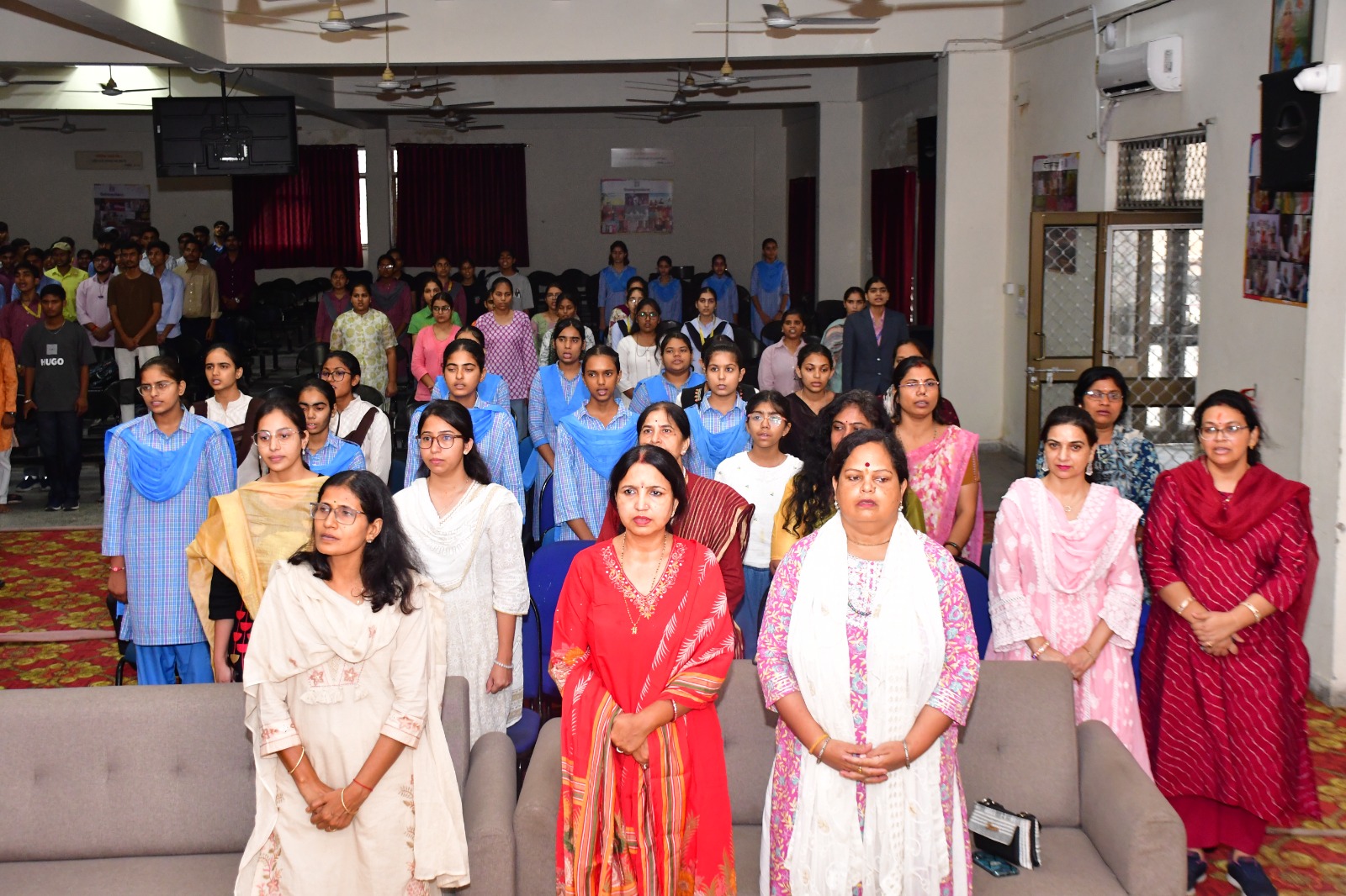 भाषा हमारे अनुभवों से बनती और बदलती है प्रेमचन्द गांधी केन्द्रीय संस्कृत विश्वविद्यालय, जयपुर परिसर में ‘भाषा, साहित्य और सिनेमा’ पर विशिष्ट व्याख्यान