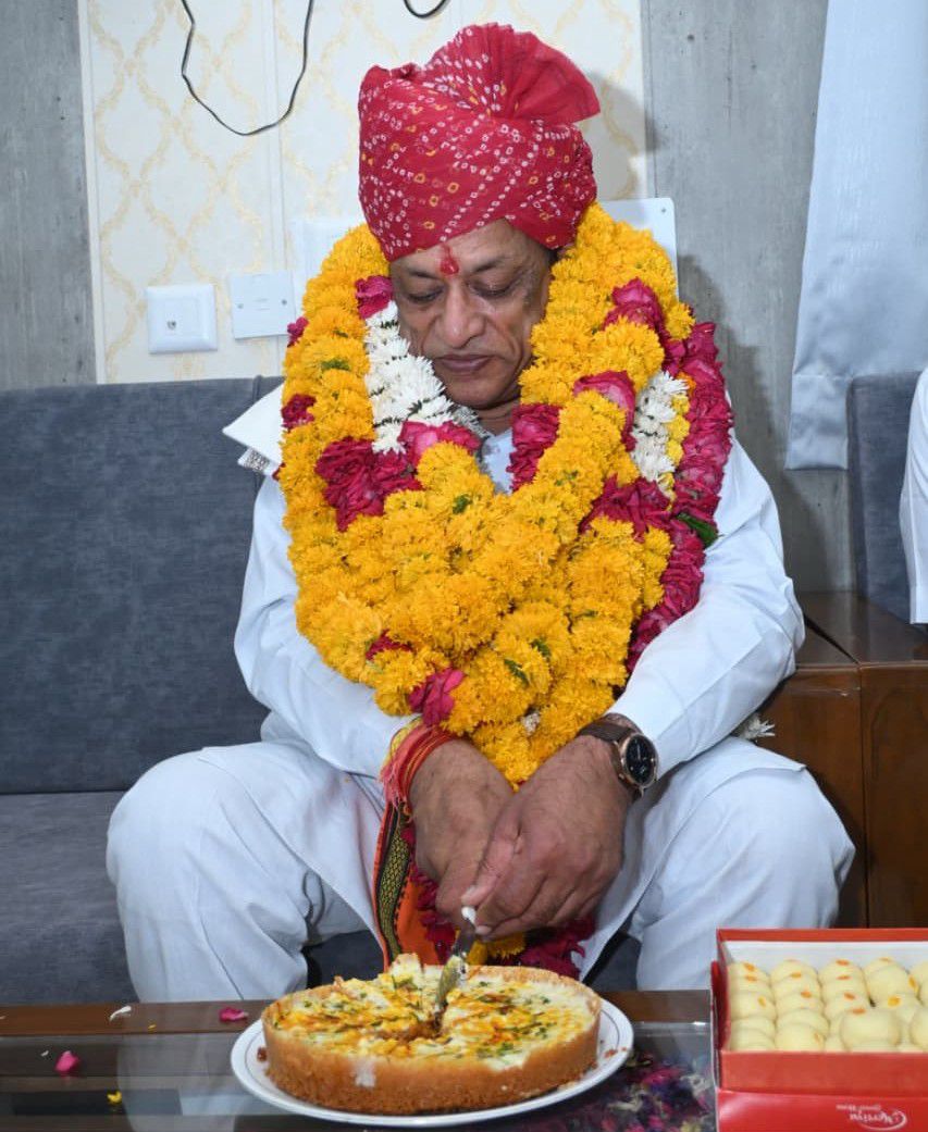 पशुपालन मंत्री कुमावत ने सादगी एवं गरिमामय वातावरण में मनाया जन्मदिवस
