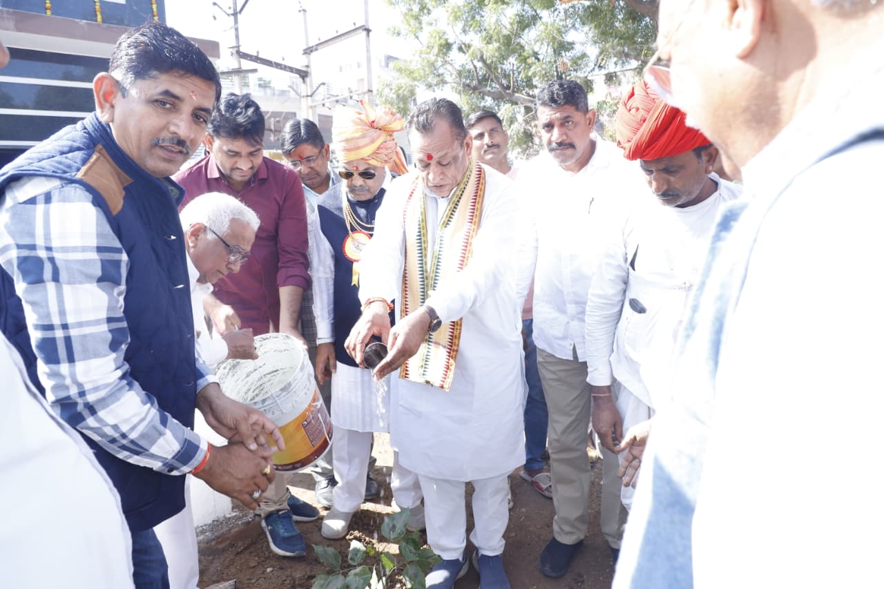 राजकीय प्रथम श्रेणी पशु चिकित्सालय भवन का पशुपालन मंत्री ने किया लोकार्पण