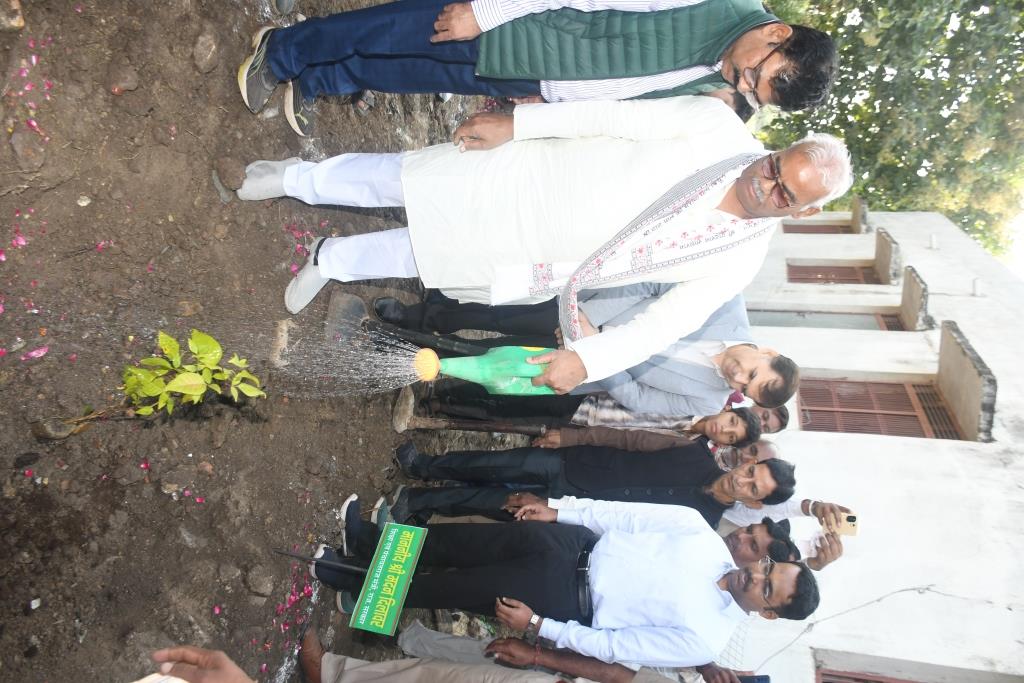 जल स्रोतों के पुनरुद्धार से भूजल स्तर बढ़ेगा, भूमि में नमी से हरियाली बढ़ेगी