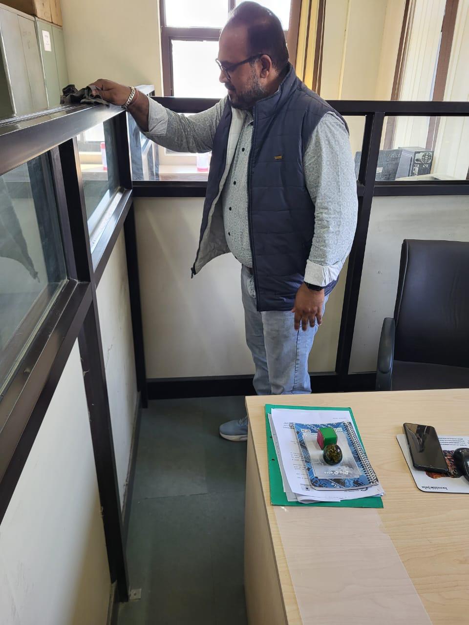 पर्यटन भवन में की गई एक घंटे गहन सफाई