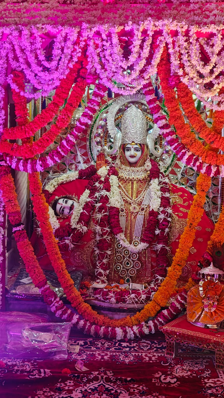 किशनगढ़ रेनवाल मे अखिल भारतवर्षीय खंडेलवाल वैश्य समाज की श्री कमला शक्ति माता का 82 वा विशाल वार्षिक तीन दिवसीय मेला उत्सव का मन्दिर परिसर मे भव्य आयोजन