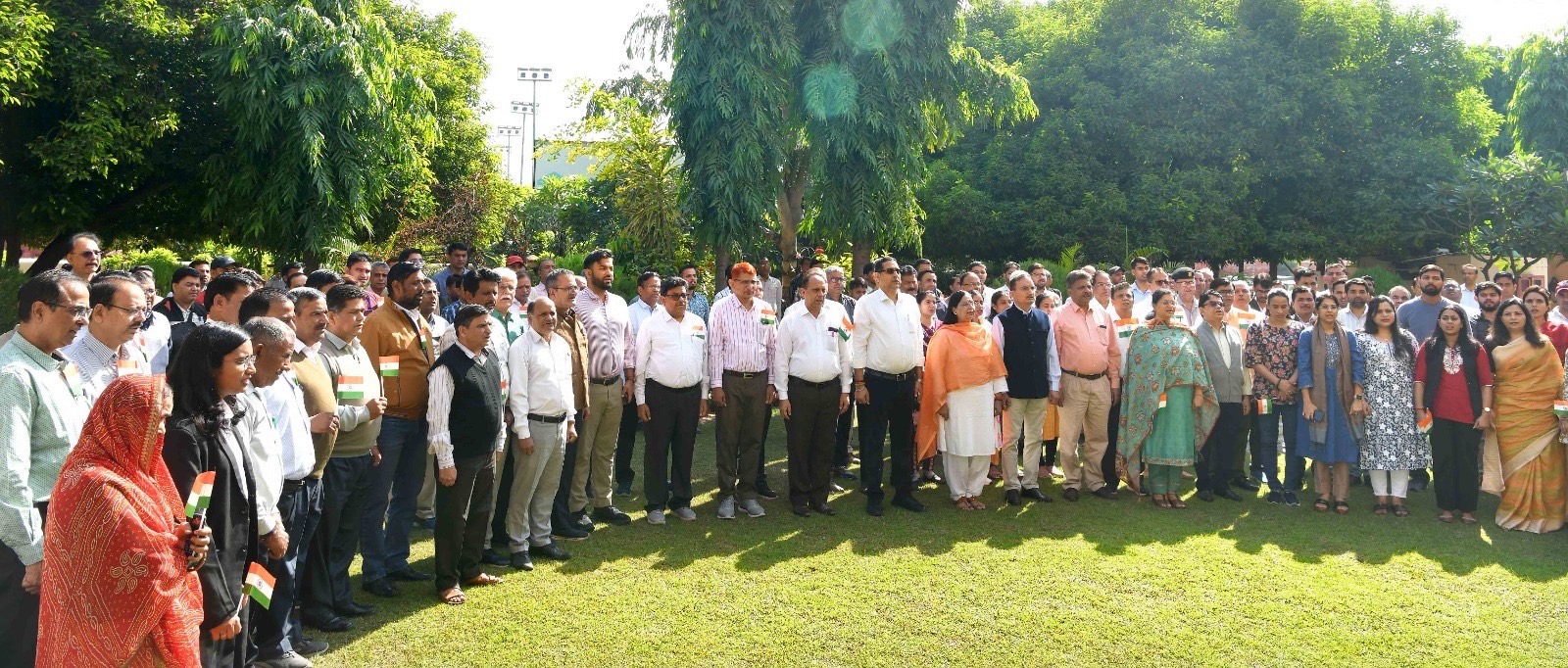 वन्देमातरम के दिव्य एवं भव्य जयघोष से गुंजायमान हुआ आवासन भवन