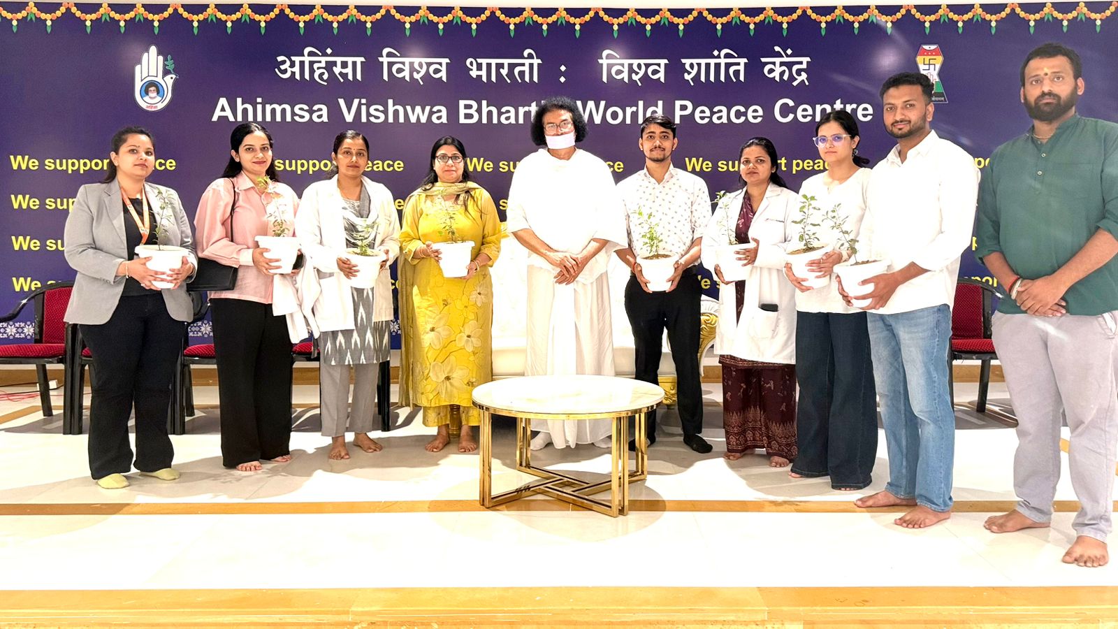 विश्व शांति केंद्र गुरुग्राम मे आयोजित हुआ निशुल्क स्वास्थ्य जांच और वेलनेस शिविर,  आमजन को मिला लाभ