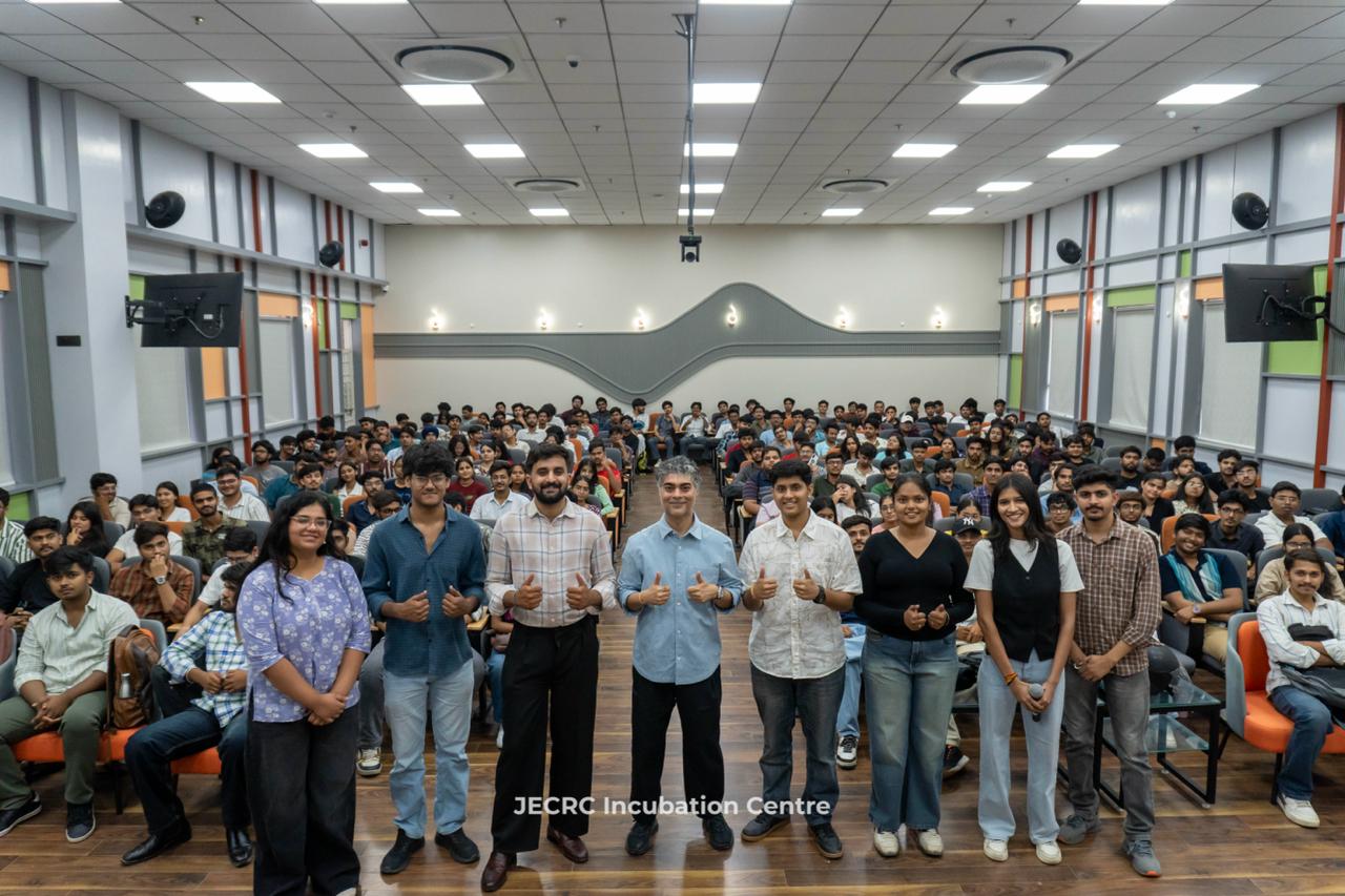विद्यार्थियों की नई सोच को मिलेगा बढ़ावा, जेईसीआरसी यूनिवर्सिटी ने एंटरप्रेन्योरशिप डेवलपमेंट प्रोग्राम के लिए किए ₹2 करोड़ का प्रावधान