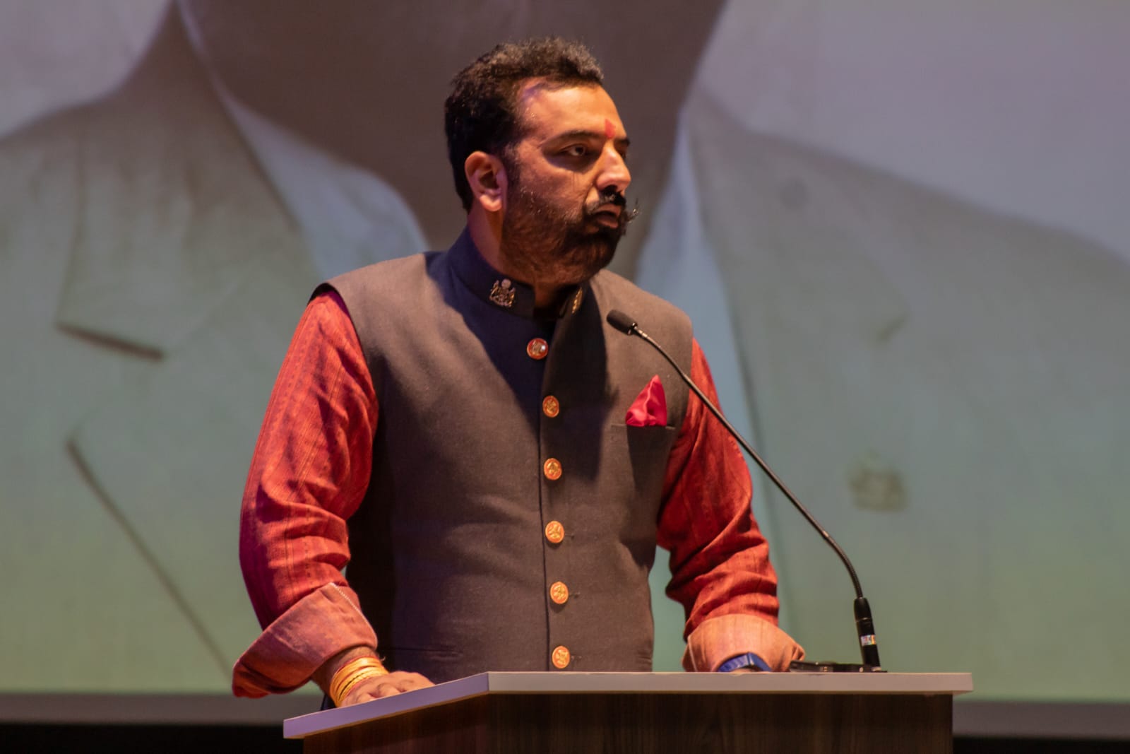 इंसान को जोड़ते चलिए, देश-दुनिया बनती चलेंगी” डॉ. लक्ष्यराज सिंह मेवाड़, जेईसीआरसी यूनिवर्सिटी