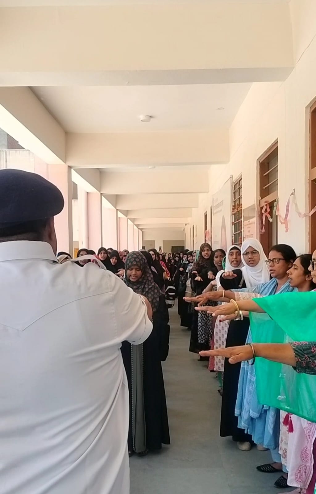 विश्व पृथ्वी दिवस पर हुई कार्यशाला में राजकीय काॅलेज गंगापोल, जयपुर की सैकड़ों छात्राओं ने पृथ्वी संरक्षण की प्रतिज्ञा ली