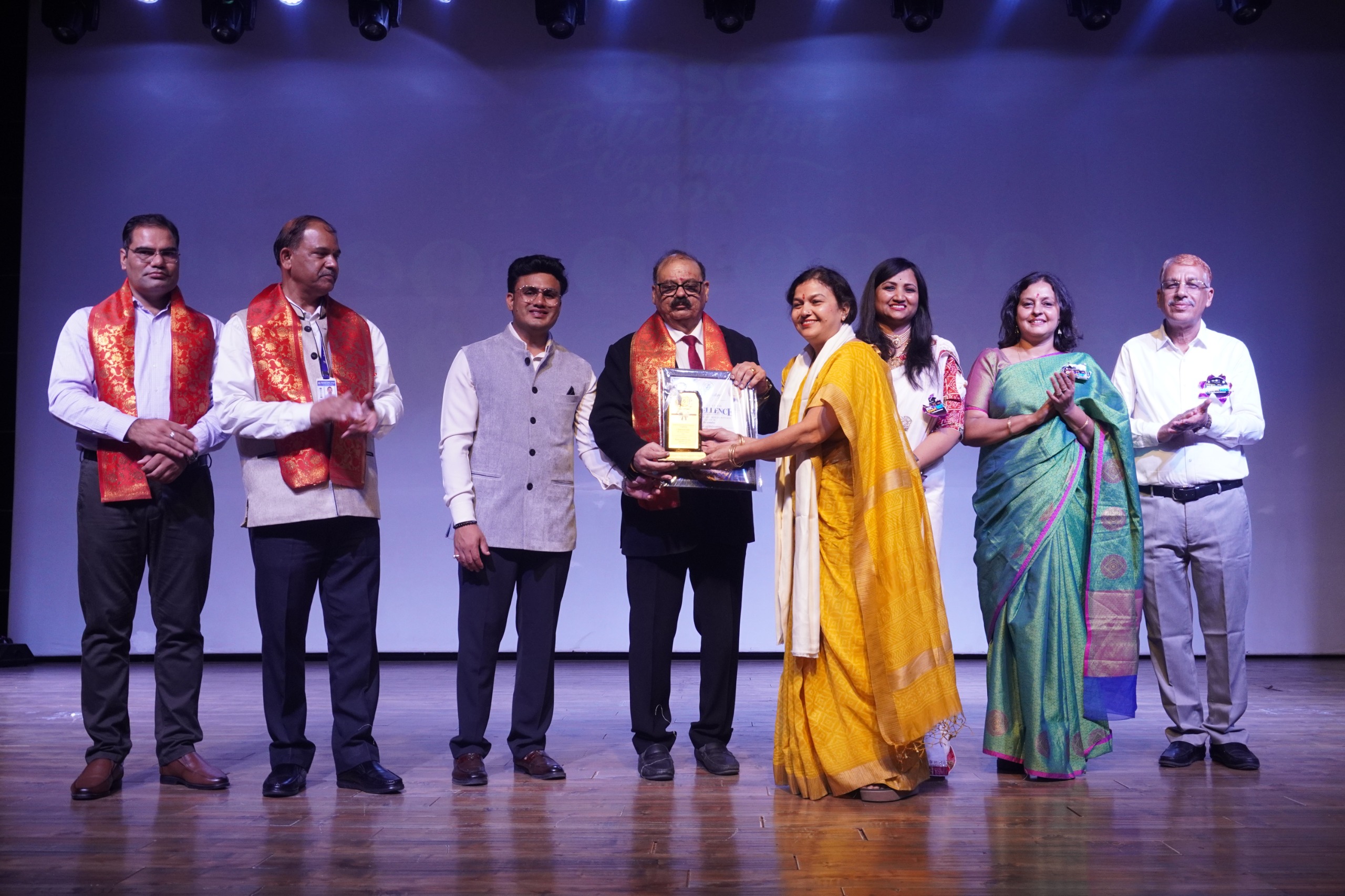 Jssc द्वारा शिक्षक सम्मान समारोह रावत पब्लिक स्कूल में