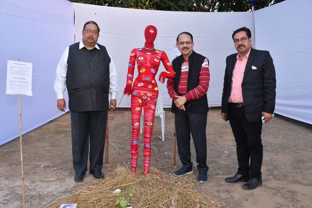 क्रिएटिव यंग माइंड्स ने कला के माध्यम से दी समाज को नई सोच