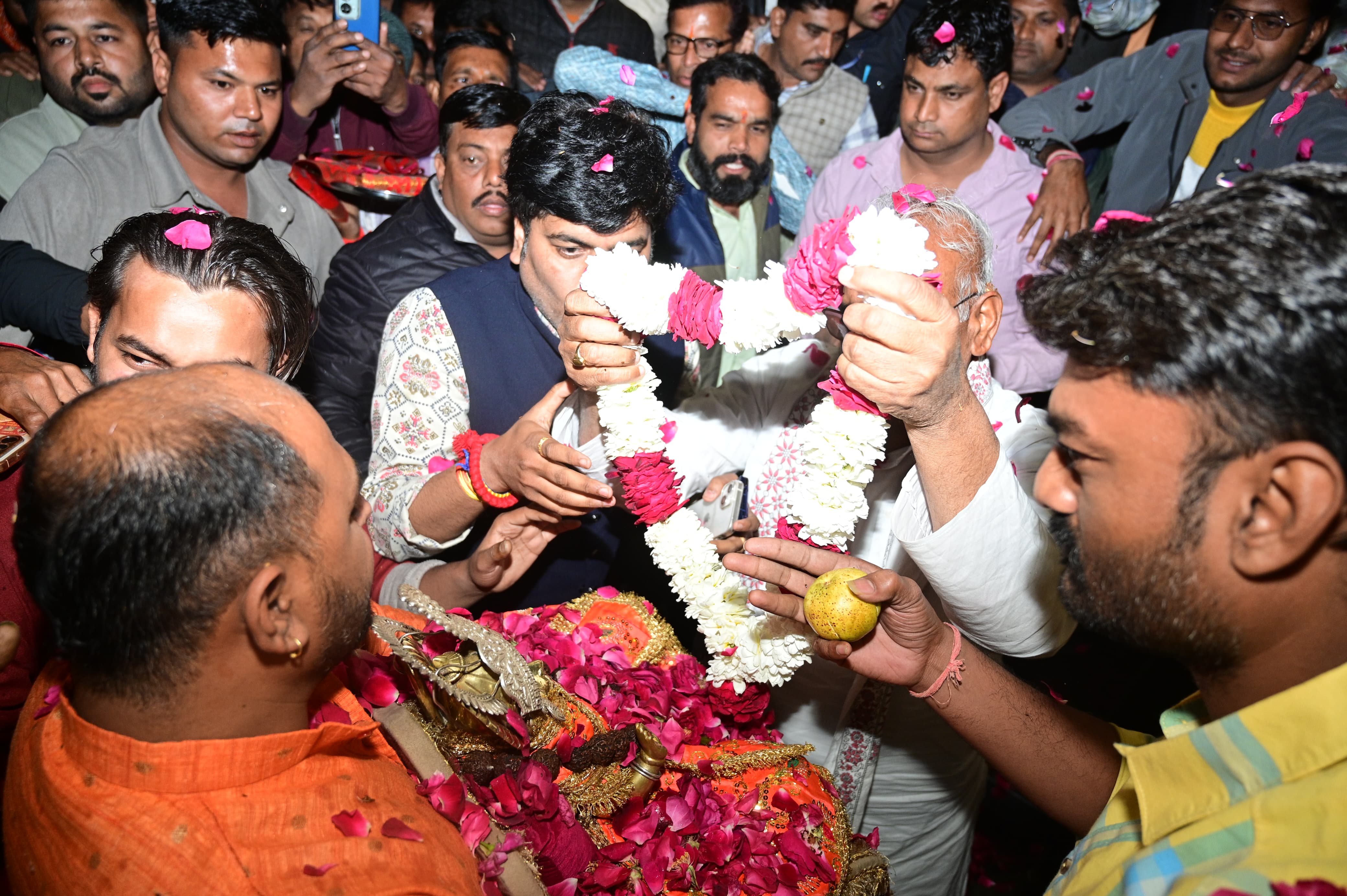 गौ महोत्सव व श्रीराम कथा के दौरान रामगंजमंडी में रेल यात्रियों को बड़ी राहत