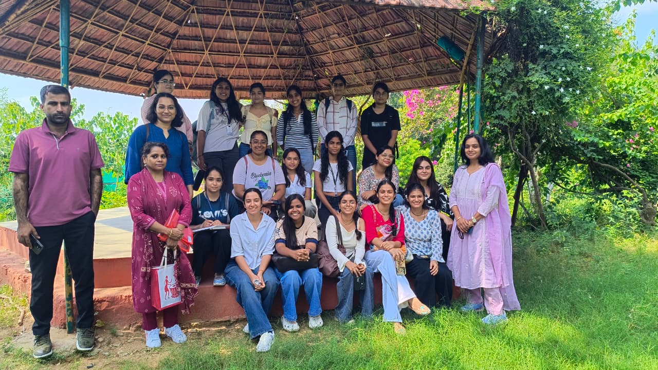 विश्व वानिकी आर्बोरेटम झालाना, जयपुर में शैक्षिक भ्रमण का आयोजन