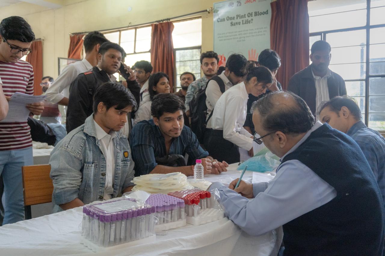 आशाओं की पुकार—जेईसीआरसी में हर बूंद बनी किसी दिल की नई आशा