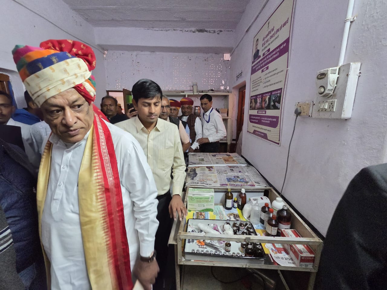 पशुपालन मंत्री जोराराम कुमावत ने मंगला पशु बीमा योजना के शिविर का किया निरीक्षण