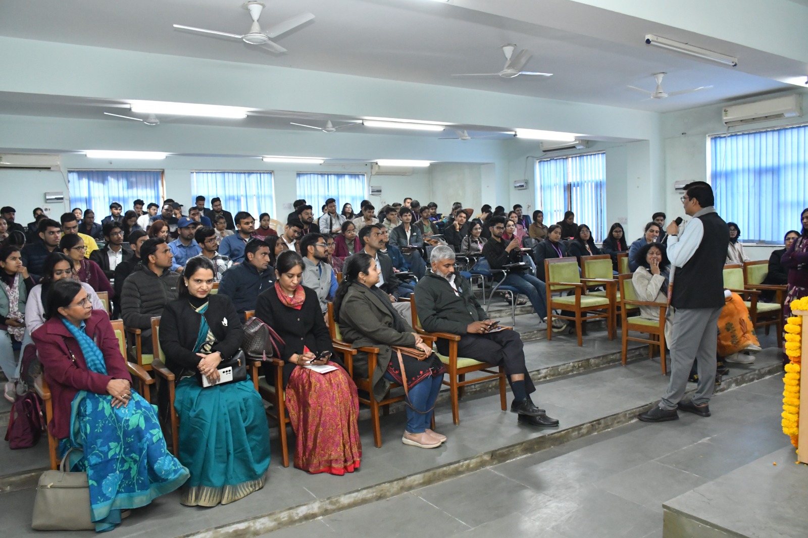 असफलता से डरें नहीं, यही नवाचार की नींव है  राजस्थान विश्वविद्यालय में “स्मार्ट, स्वस्थ एवं सतत भारत के लिए नवोन्मेषी डिज़ाइन समाधान” पर राष्ट्रीय संगोष्ठी