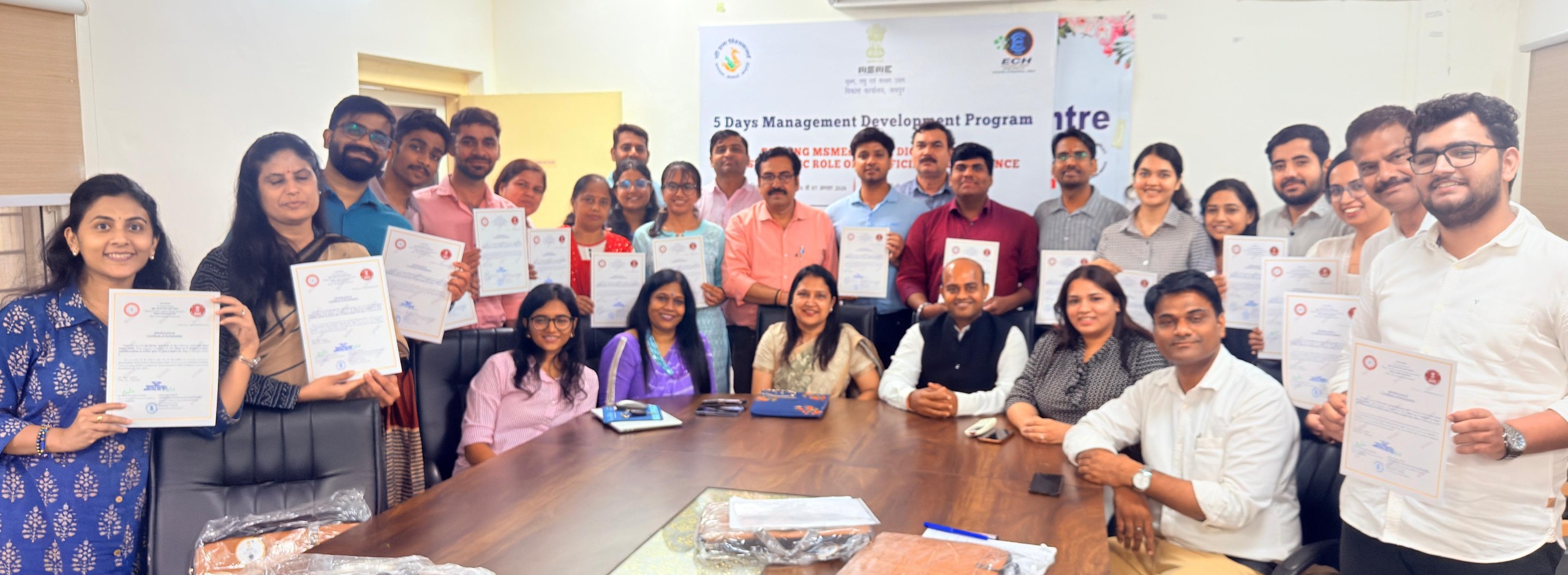 आर्टिफिशियल इंटेलिजेंस की रणनीतिक भूमिका" विषय पर आयोजित पांच दिवसीय प्रबंधन विकास कार्यक्रम