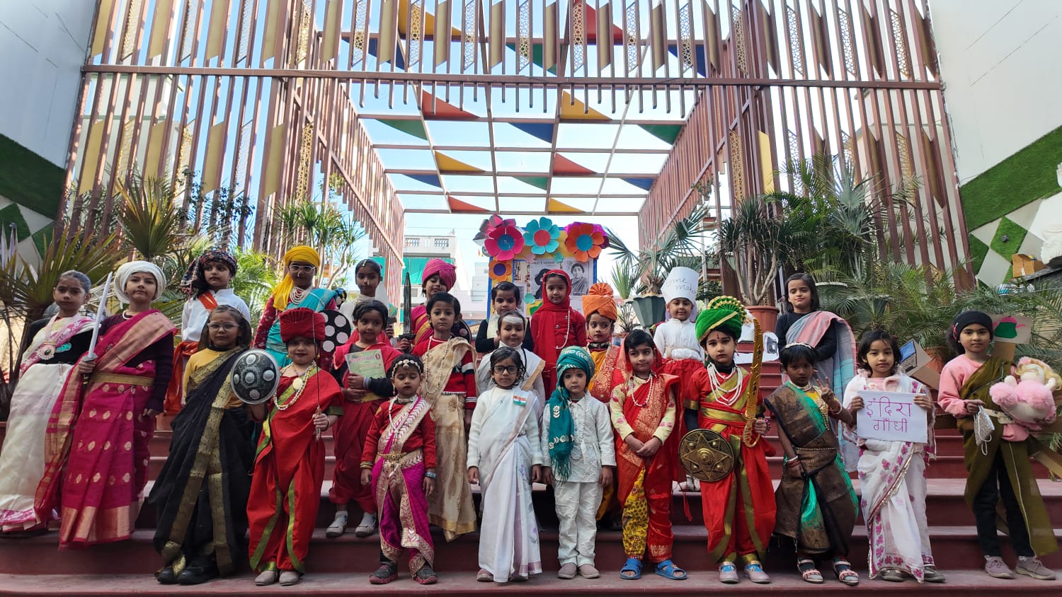 रावत पब्लिक स्कूल प्रताप नगर में “नारी तू नारायणी” कार्यक्रम का भव्य आयोजन