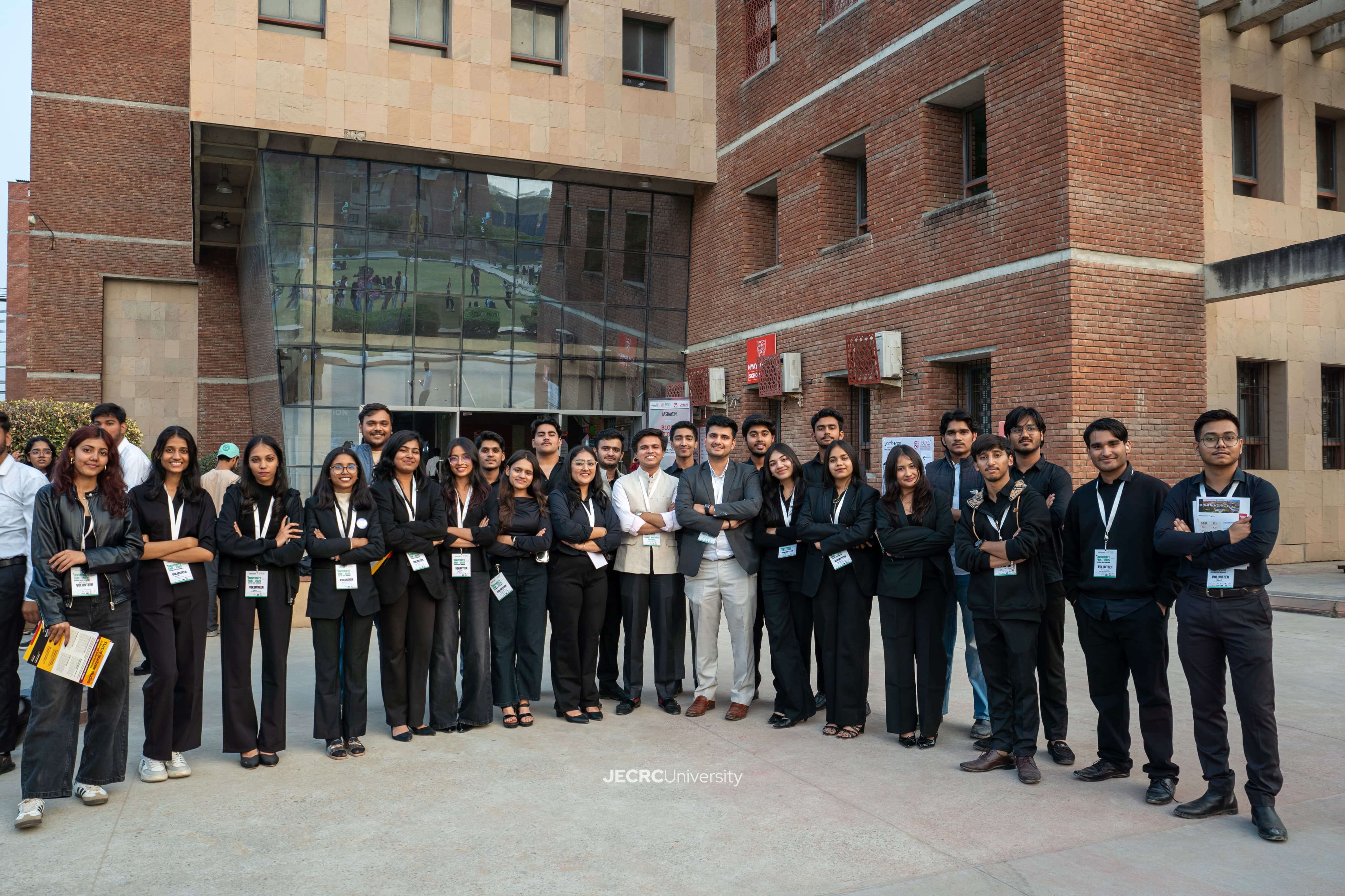 स्टडी अब्रॉड का सपना अब हकीकत: जेईसीआरसी के मेगा फेयर में स्टूडेंट्स को मिला नाइक, ट्विटर और नोबेल विनर्स के इंस्टीट्यूशंस से जुड़ने का मौका